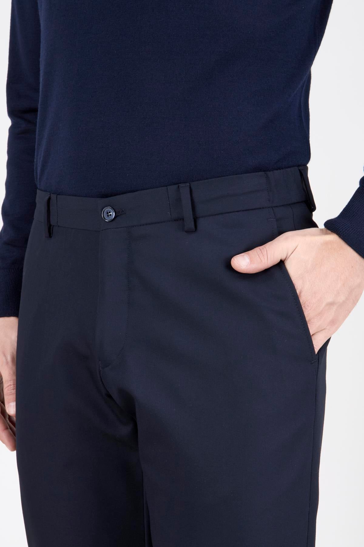 Erkek Slim Fit Sivri Yaka Koyu Lacivert Kombin Takım Elbise