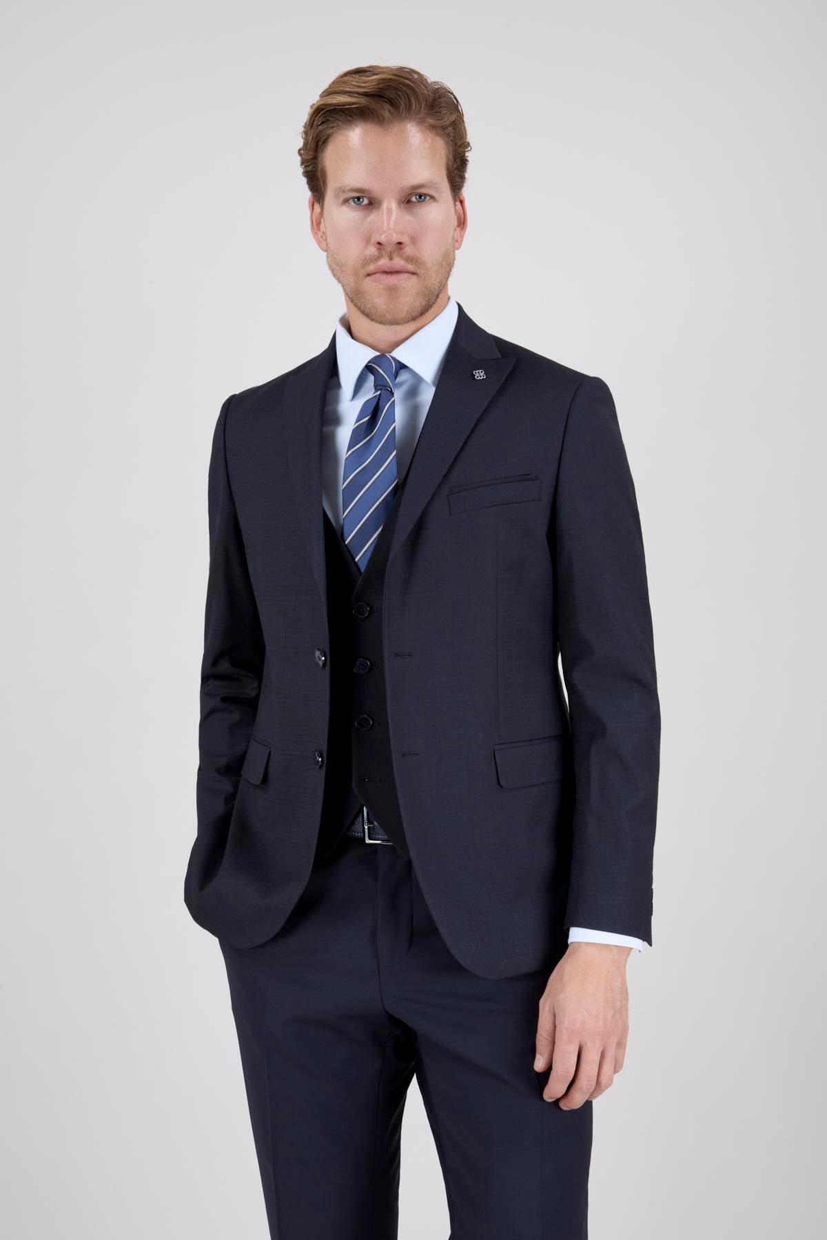 Erkek Slim Fit Sivri Yaka Lacivert Kombin Yelekli Takım Elbise