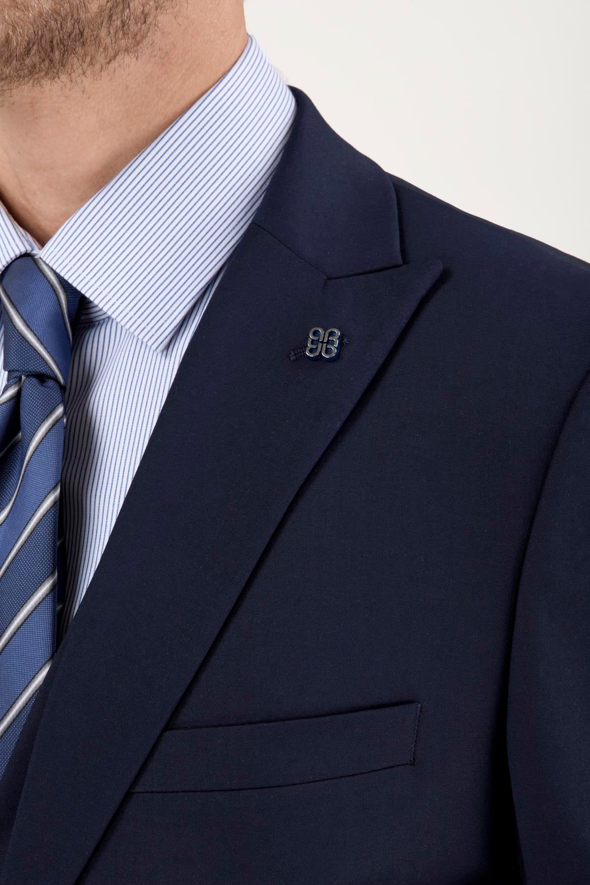 Erkek Slim Fit Sivri Yaka Lacivert 8 Drop Yelekli Takım Elbise