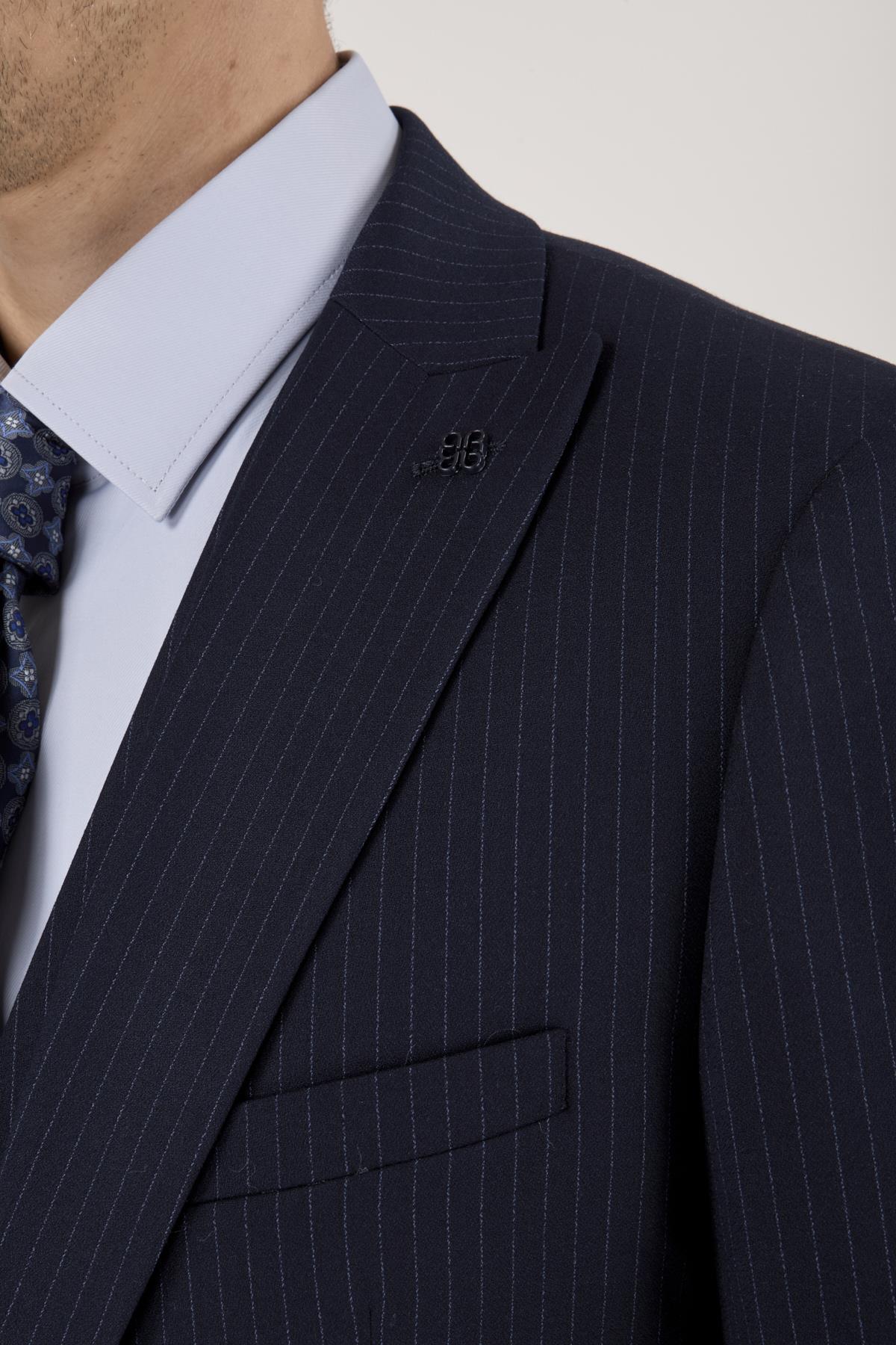 Erkek Slim Fit Sivri Yaka Lacivert Yelekli Takım Elbise