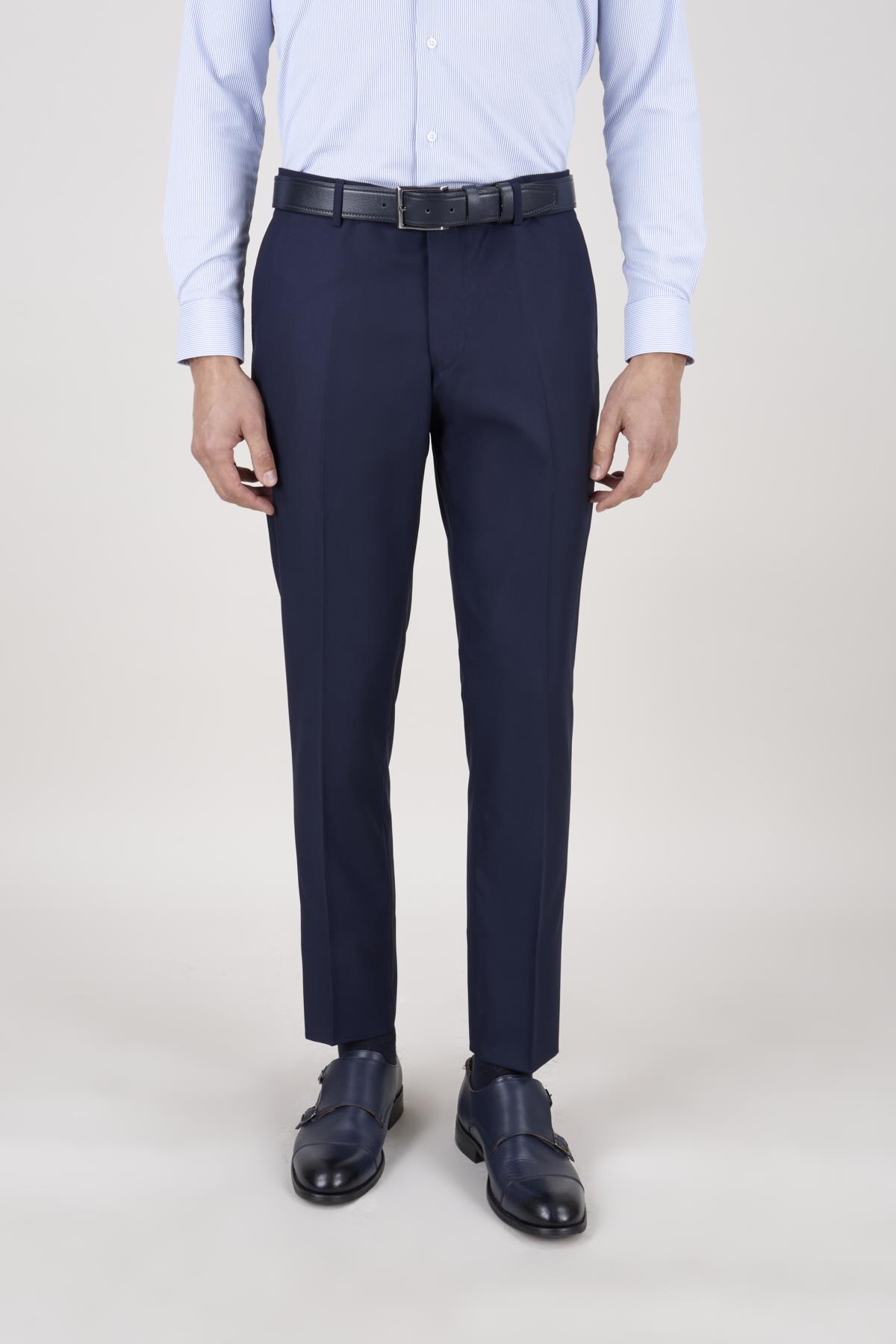 Erkek Slim Fit Sivri Yaka Lacivert Yelekli Takım Elbise