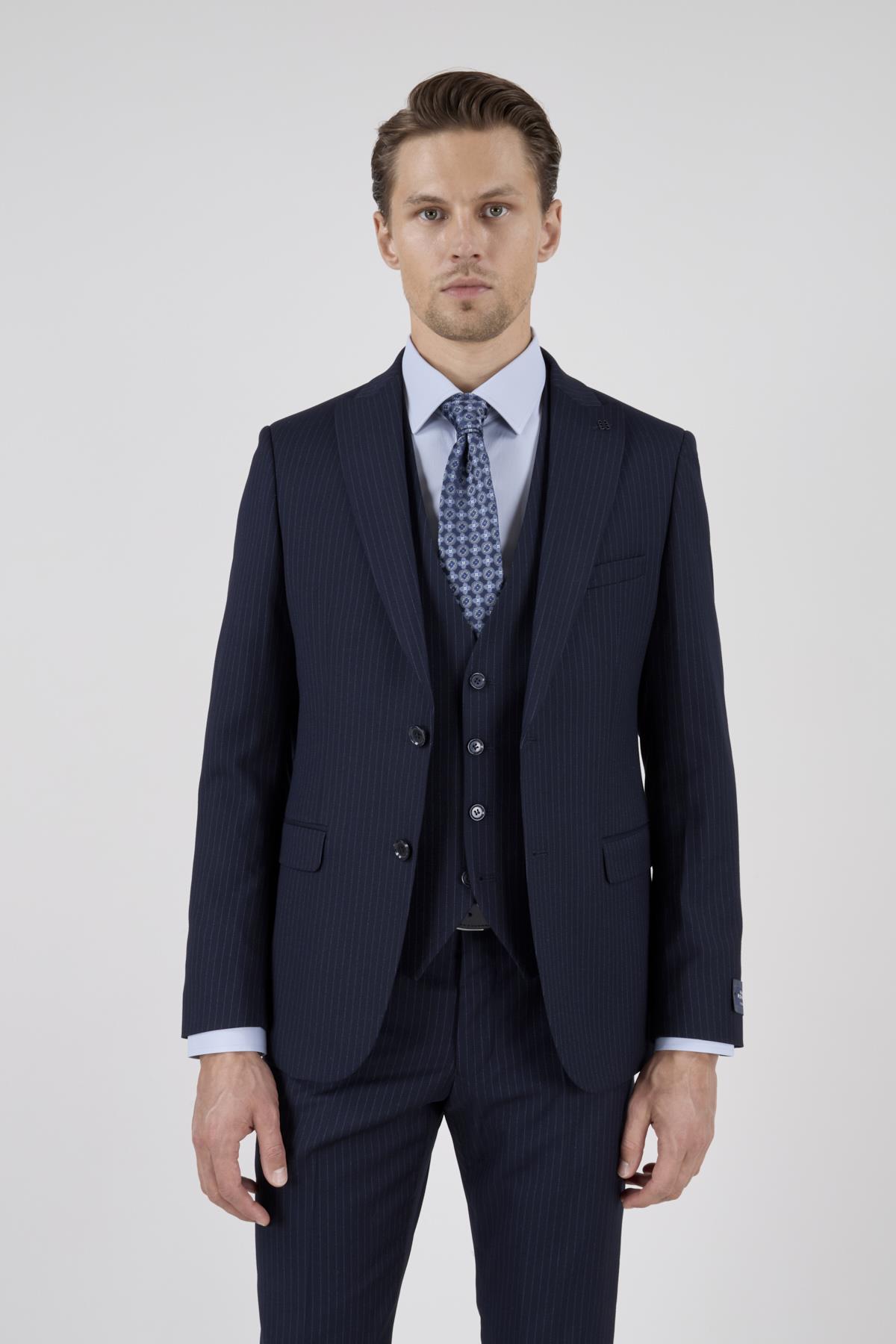 Erkek Slim Fit Sivri Yaka Lacivert Yelekli Takım Elbise