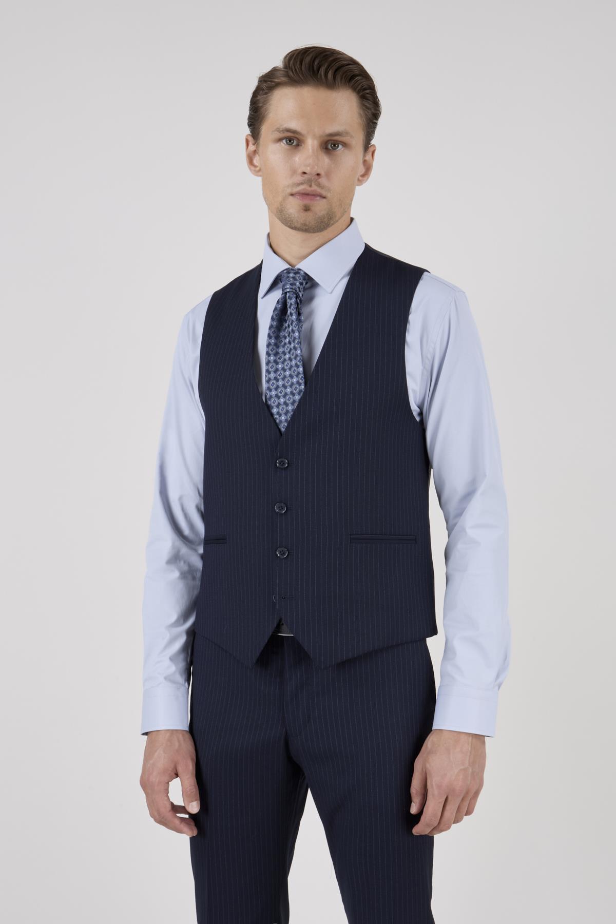 Erkek Slim Fit Sivri Yaka Lacivert Yelekli Takım Elbise