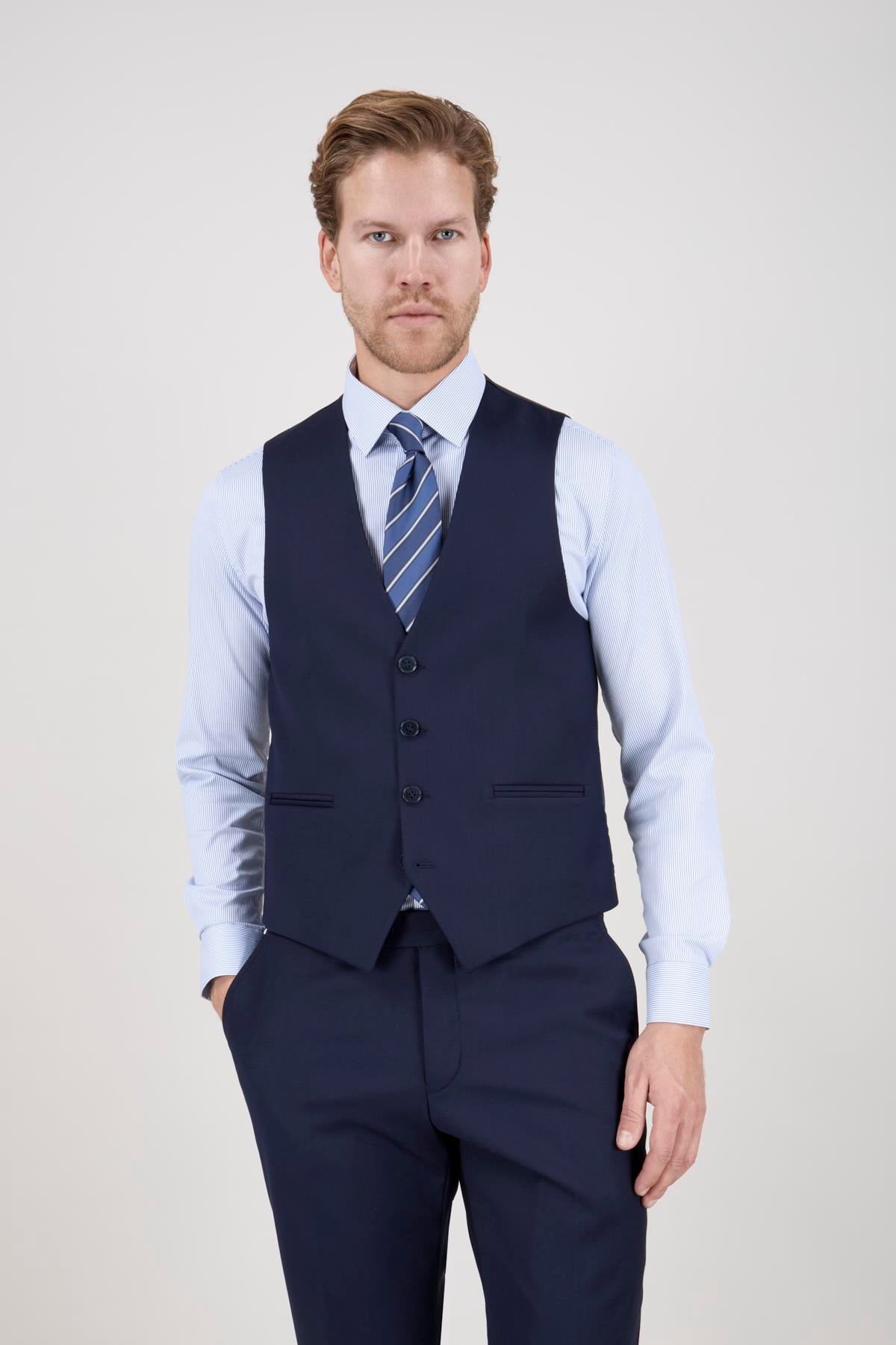 Erkek Slim Fit Sivri Yaka Lacivert 8 Drop Yelekli Takım Elbise