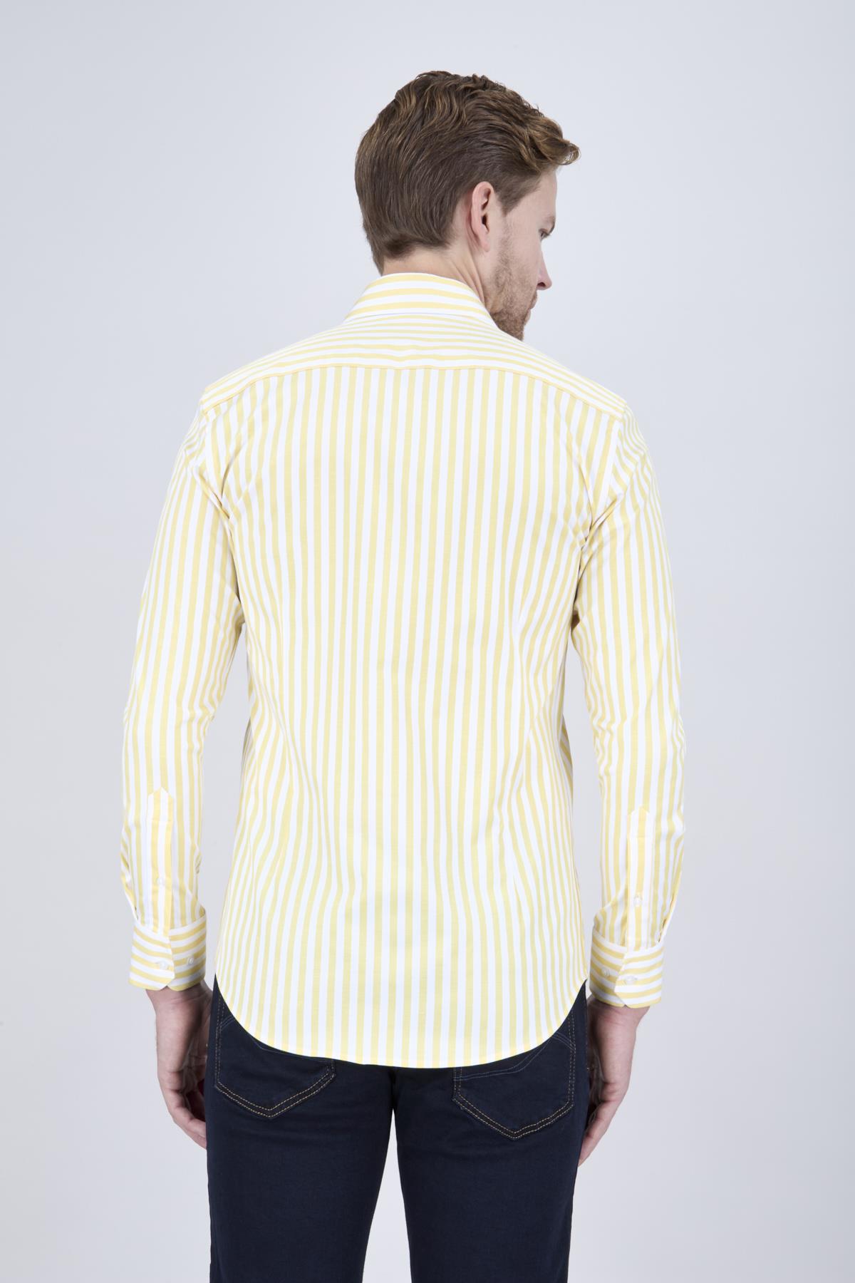 Erkek Slim Fit Arkası Pensli Beyaz Sarı Çizgili Gömlek