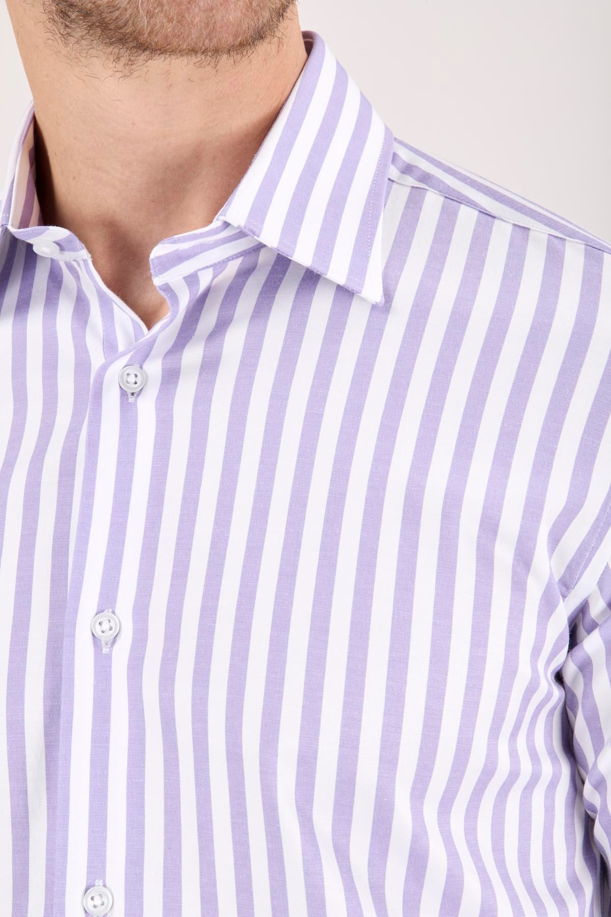 Erkek Slim Fit Arkası Pensli Beyaz Lila Çizgili Gömlek