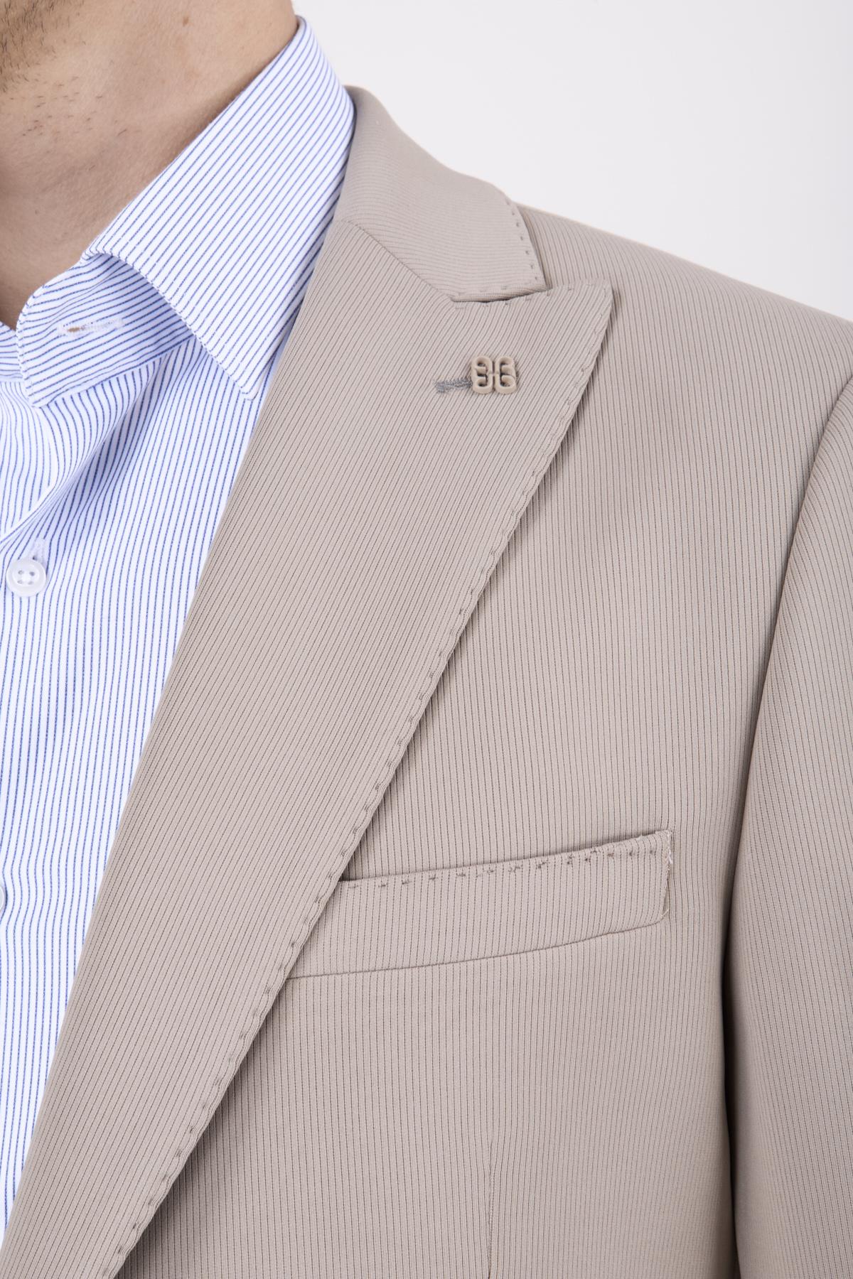 Erkek Slim Fit Sivri Yaka Puntolu Torba Cepli Koyu Bej Yarım Astar Takım Elbise