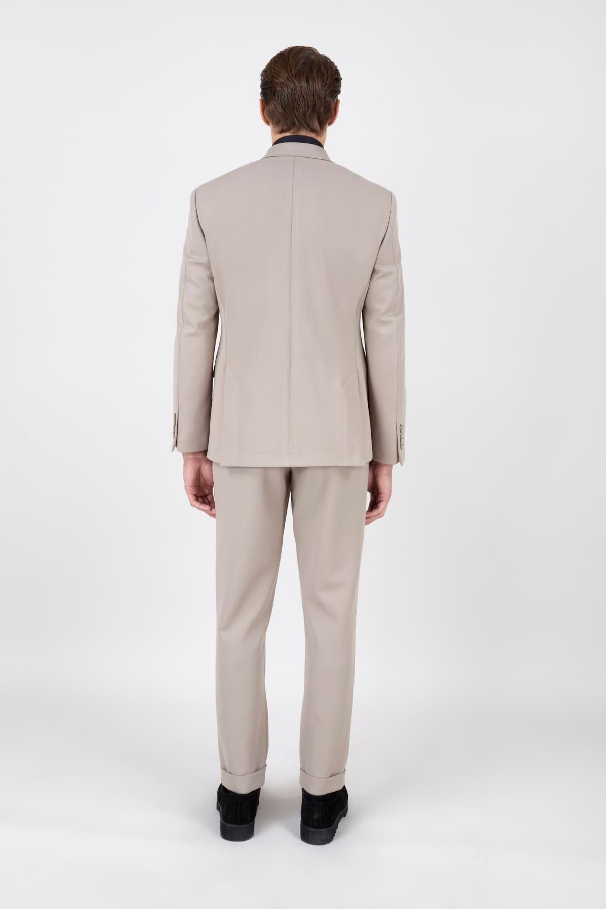 Erkek Slim Fit Sivri Yaka Puntolu Kapak Cepli Koyu Bej Yarım Astar Kruvaze Takım Elbise
