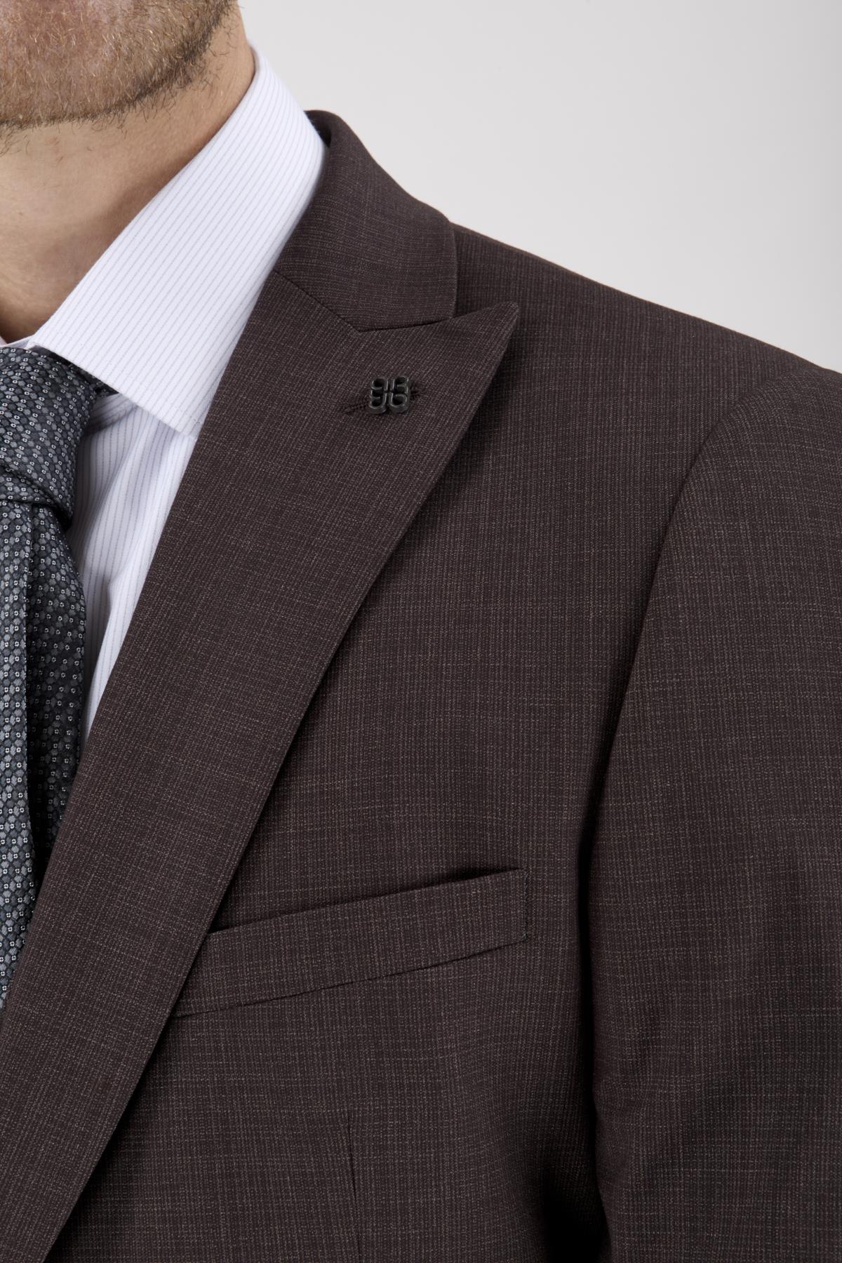 Erkek Slim Fit Sivri Yaka Kahverengi Yelekli Takım Elbise