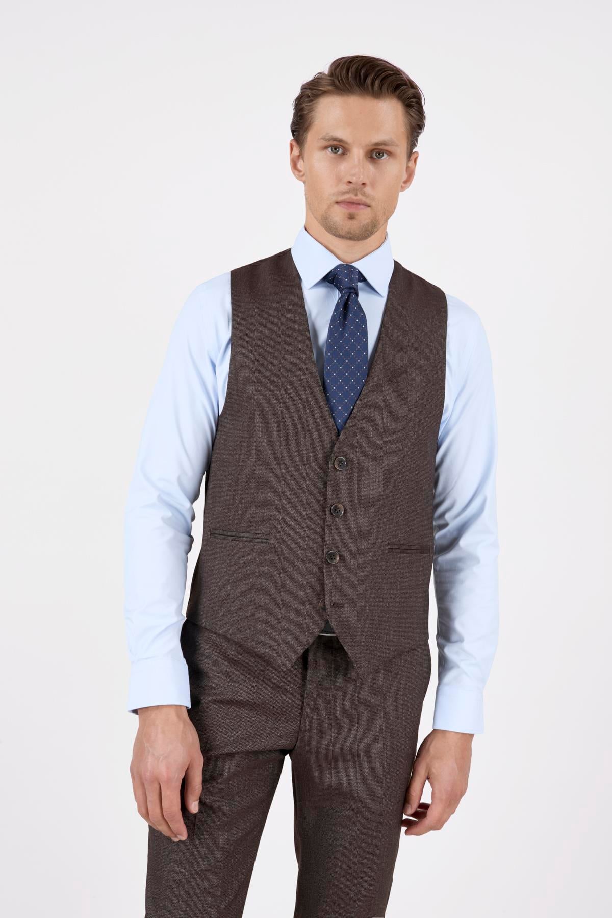 Erkek Slim Fit Sivri Yaka Kahverengi Yelekli Takım Elbise