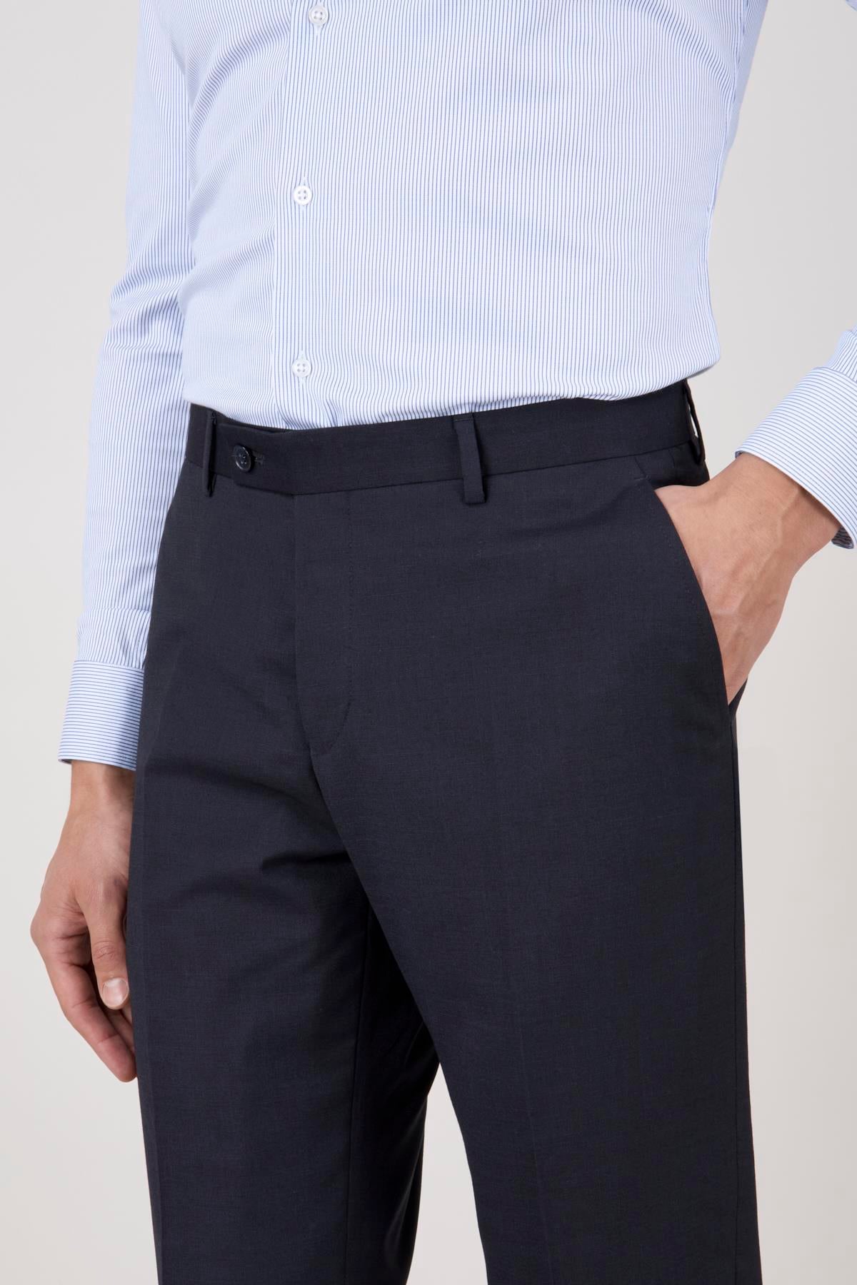 Erkek Slim Fit Mono Yaka Puntolu Lacivert Torba Cep Yarım Astar Takım Elbise