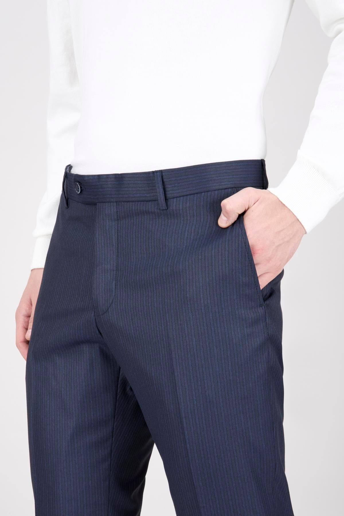 Erkek Slim Fit Sivri Yaka Lacivert Kruvaze Takım Elbise