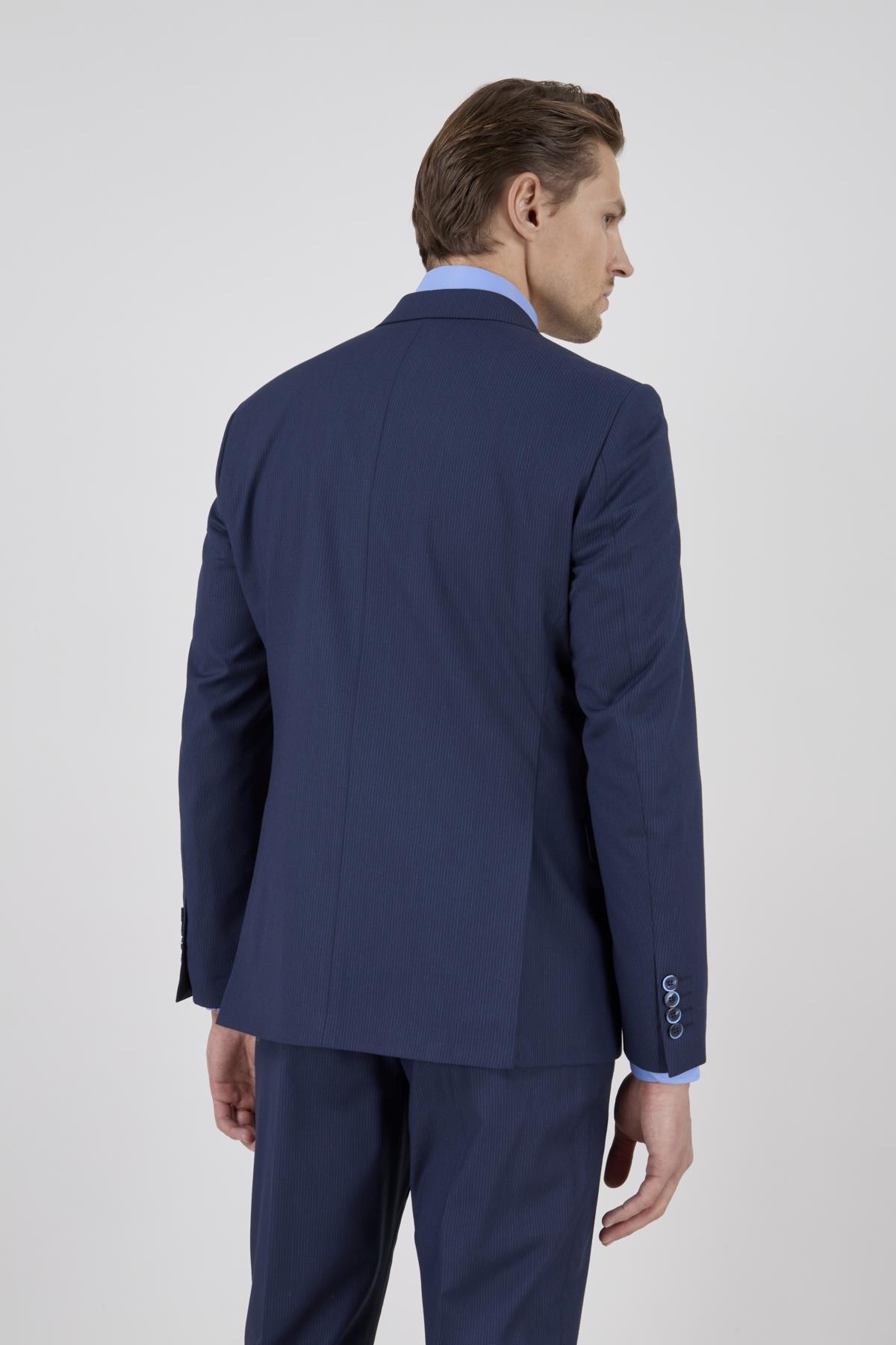 Erkek Slim Fit Sivri Yaka Lacivert Kruvaze Takım Elbise