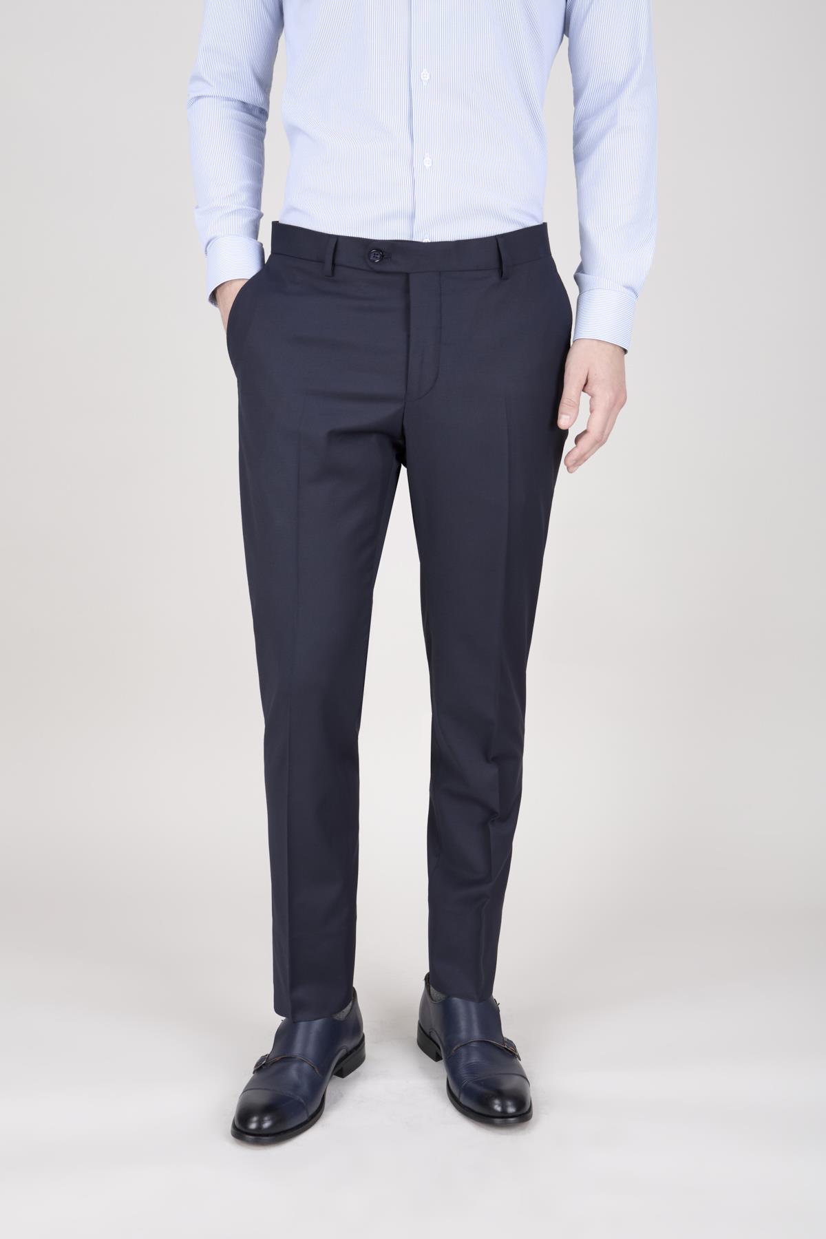 Erkek Slim Fit Sivri Yaka Lacivert Yelekli Takım Elbise