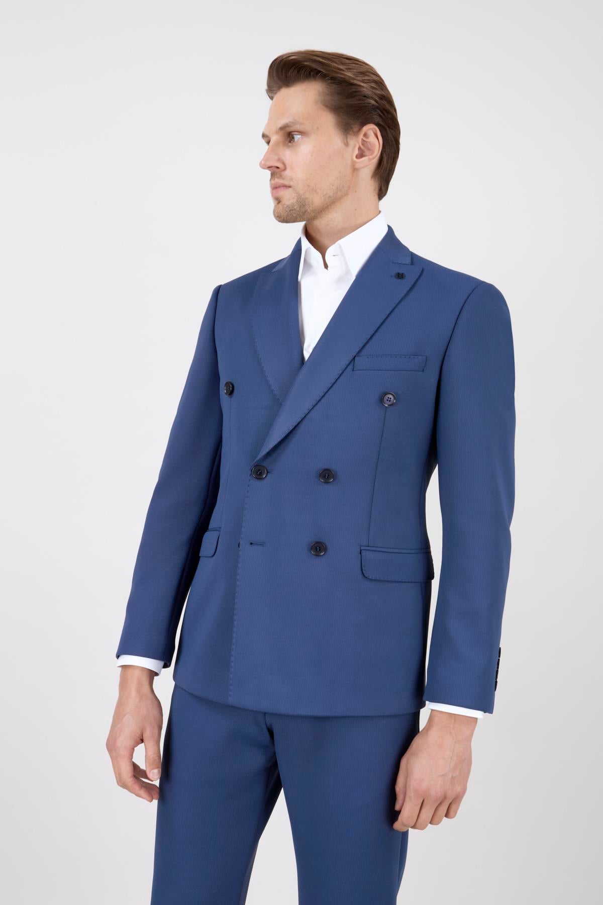 Erkek Slim Fit Sivri Yaka Puntolu Kapak Cepli Mavi Yarım Astar 6 Drop Kruvaze Takım Elbise