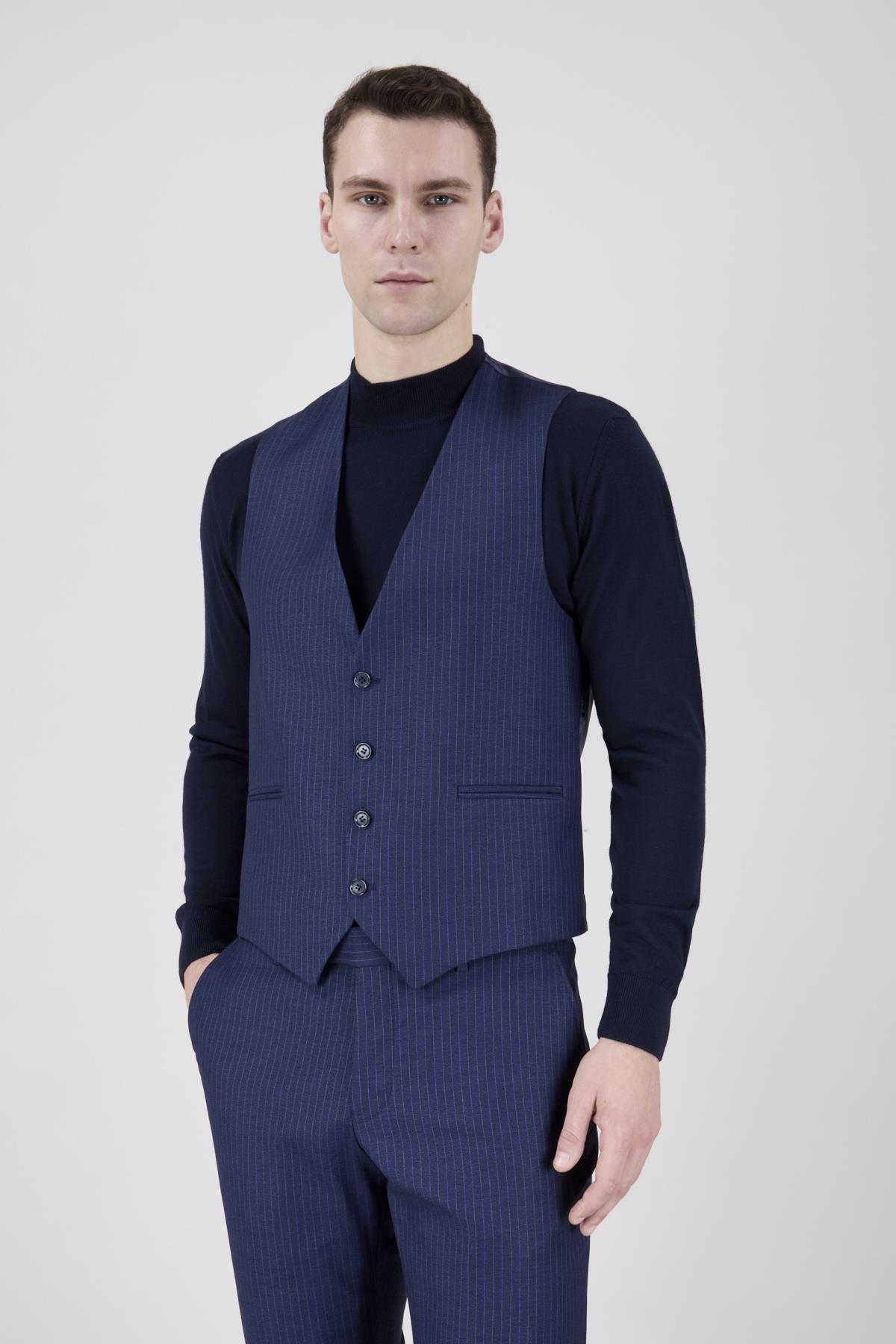 Erkek Slim Fit Sivri Yaka Parlement Yelekli Takım Elbise