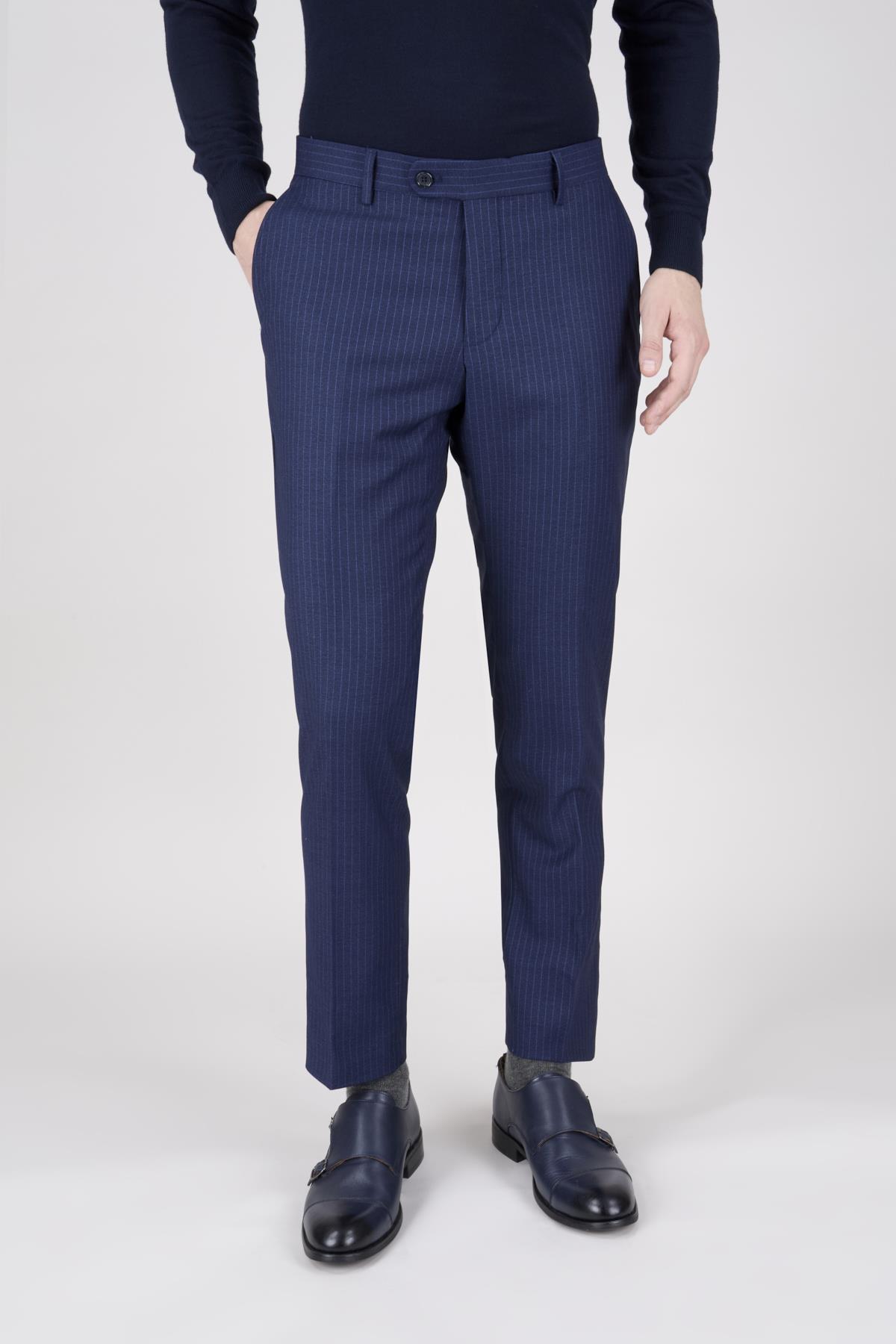 Erkek Slim Fit Sivri Yaka Parlement Yelekli Takım Elbise