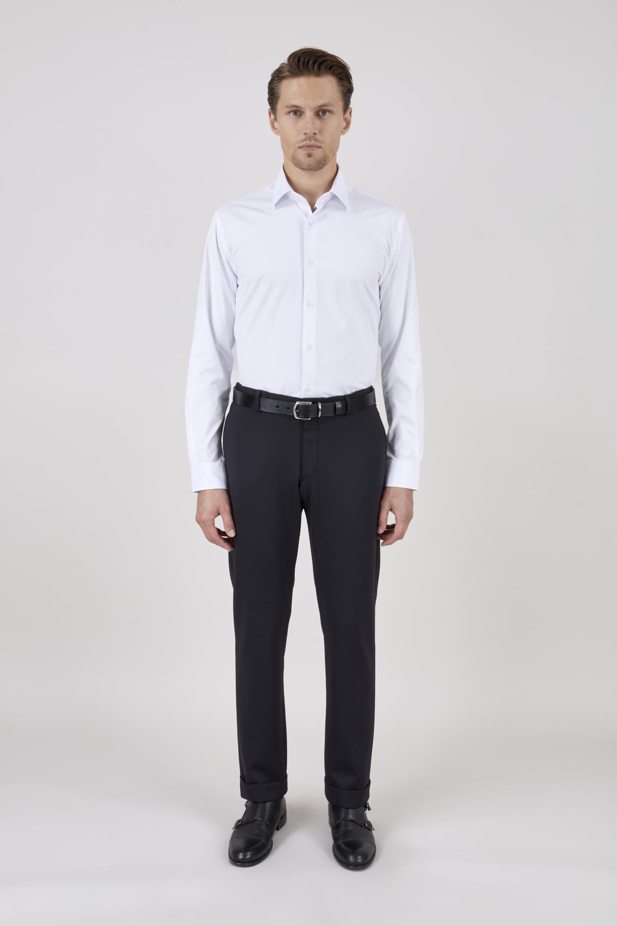 Erkek Slim Fit Sivri Yaka Puntolu Kapak Cepli Siyah Yarım Astar Kruvaze Takım Elbise