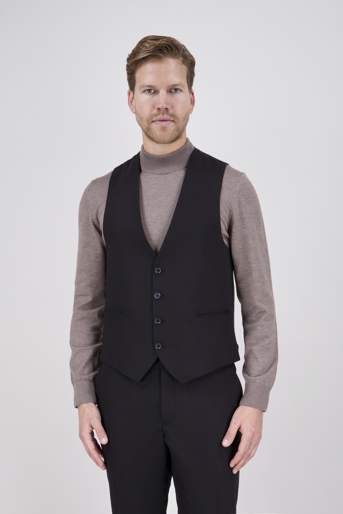 Erkek Slim Fit Sivri Yaka Siyah Yelekli Takım Elbise