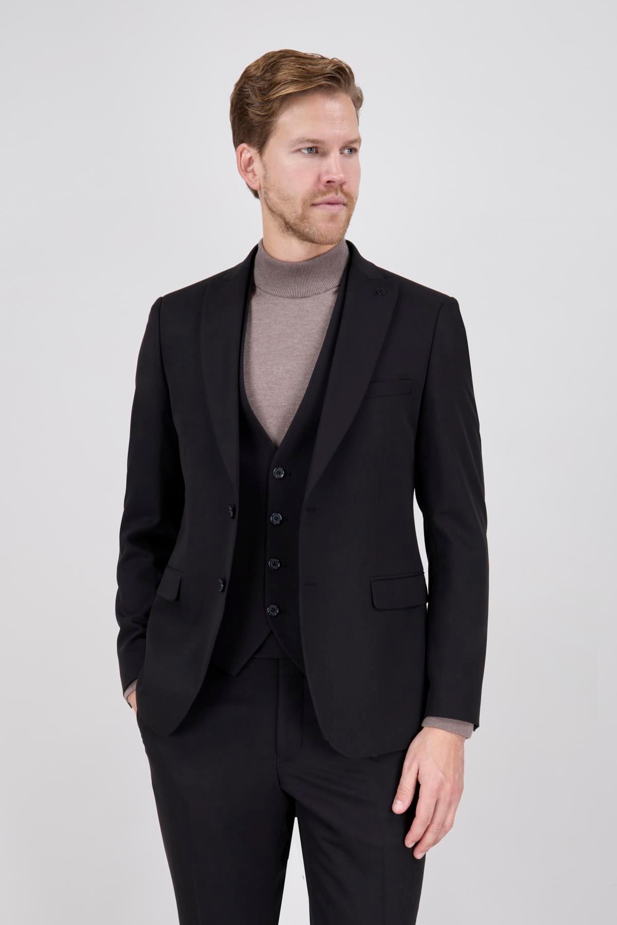 Erkek Slim Fit Sivri Yaka Siyah Yelekli Takım Elbise