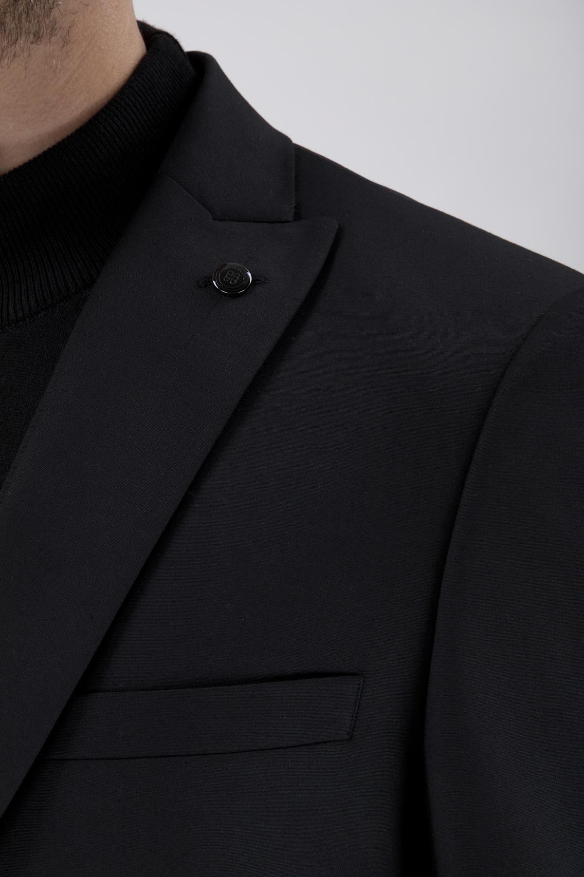 Erkek Slim Fit Sivri Yaka Siyah Yelekli Takım Elbise