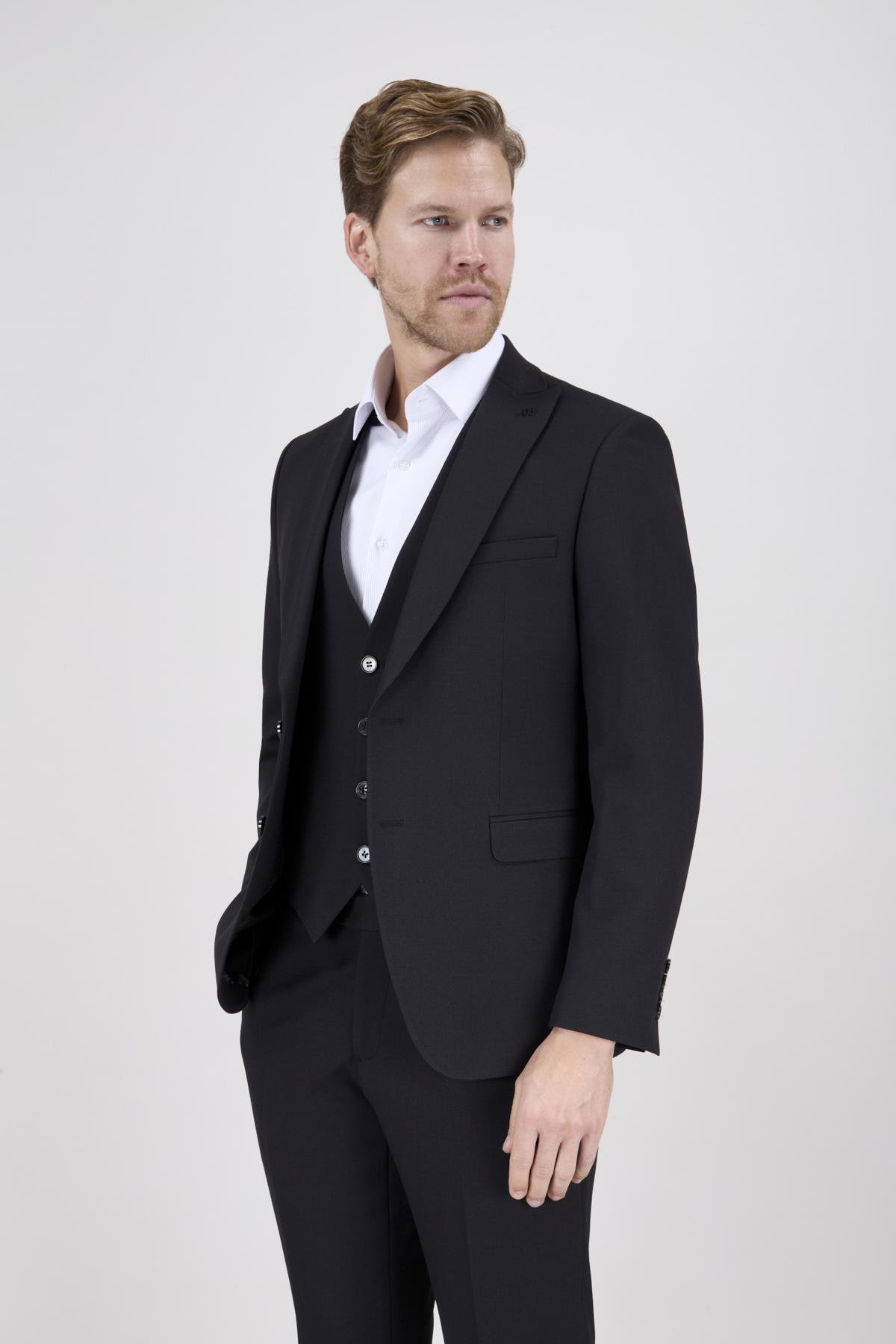 Erkek Slim Fit Sivri Yaka Siyah Yelekli Takım Elbise