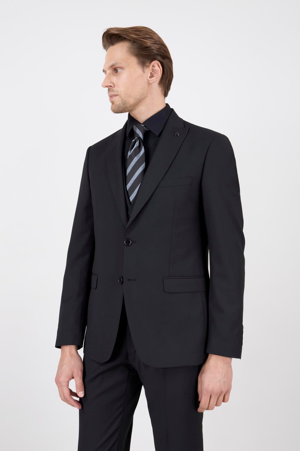 Erkek Slim Fit Sivri Yaka Siyah Yelekli Takım Elbise