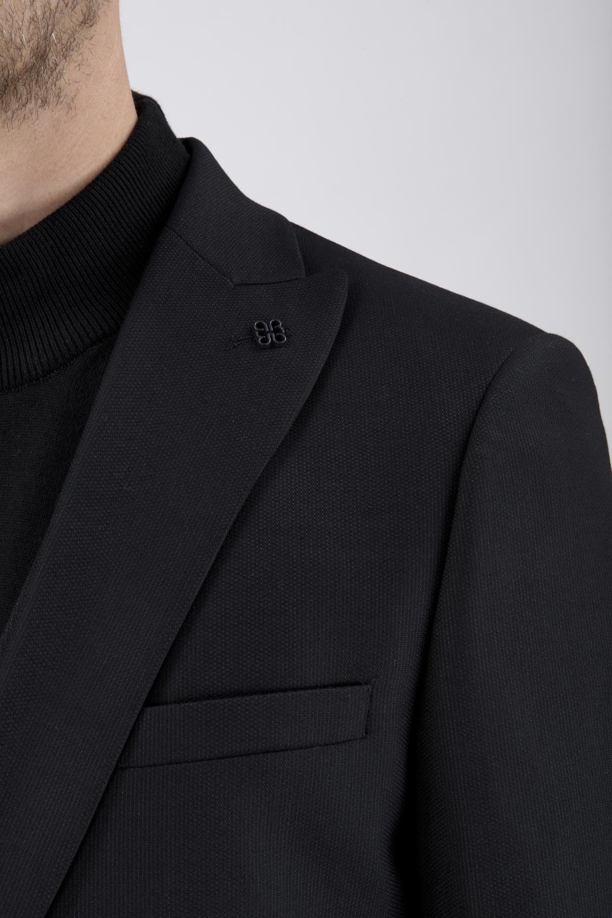 Erkek Slim Fit Sivri Yaka Siyah 8 Drop Yelekli Takım Elbise