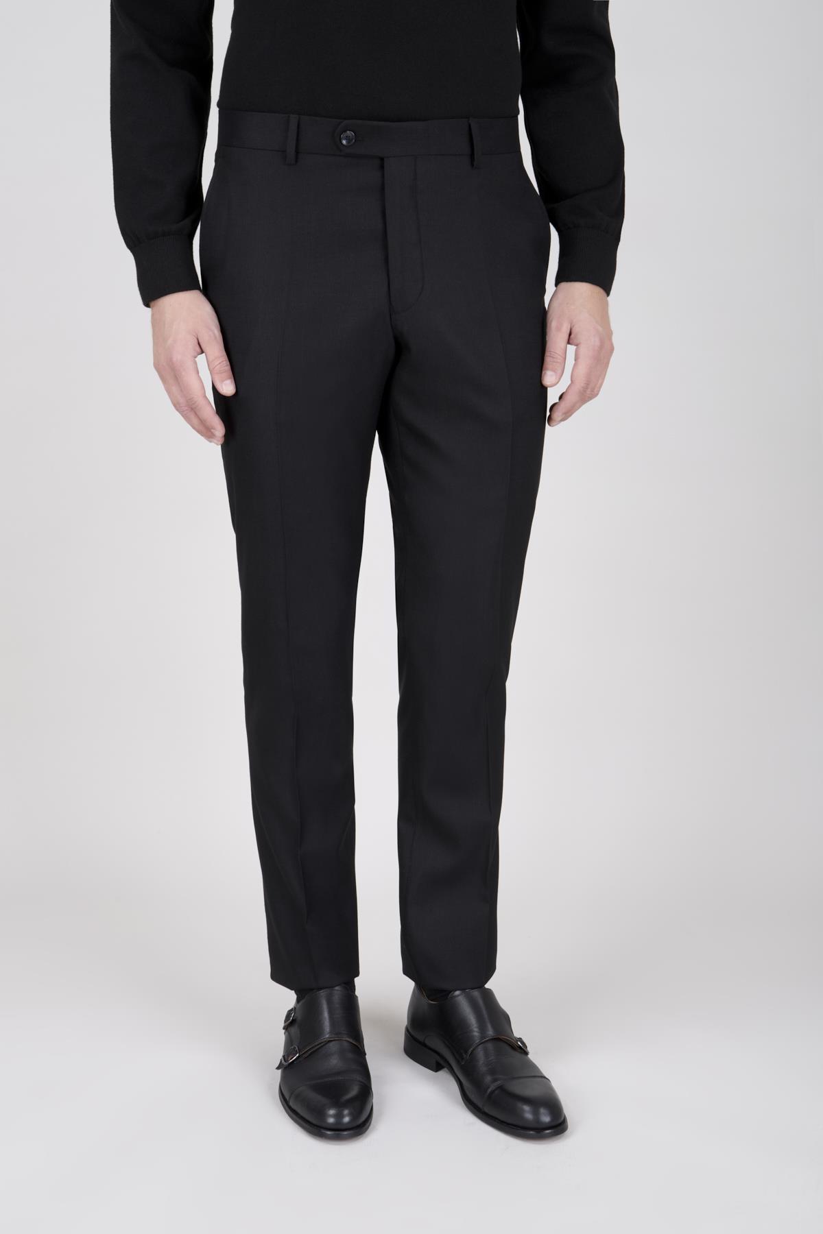 Erkek Slim Fit Sivri Yaka Siyah 8 Drop Yelekli Takım Elbise