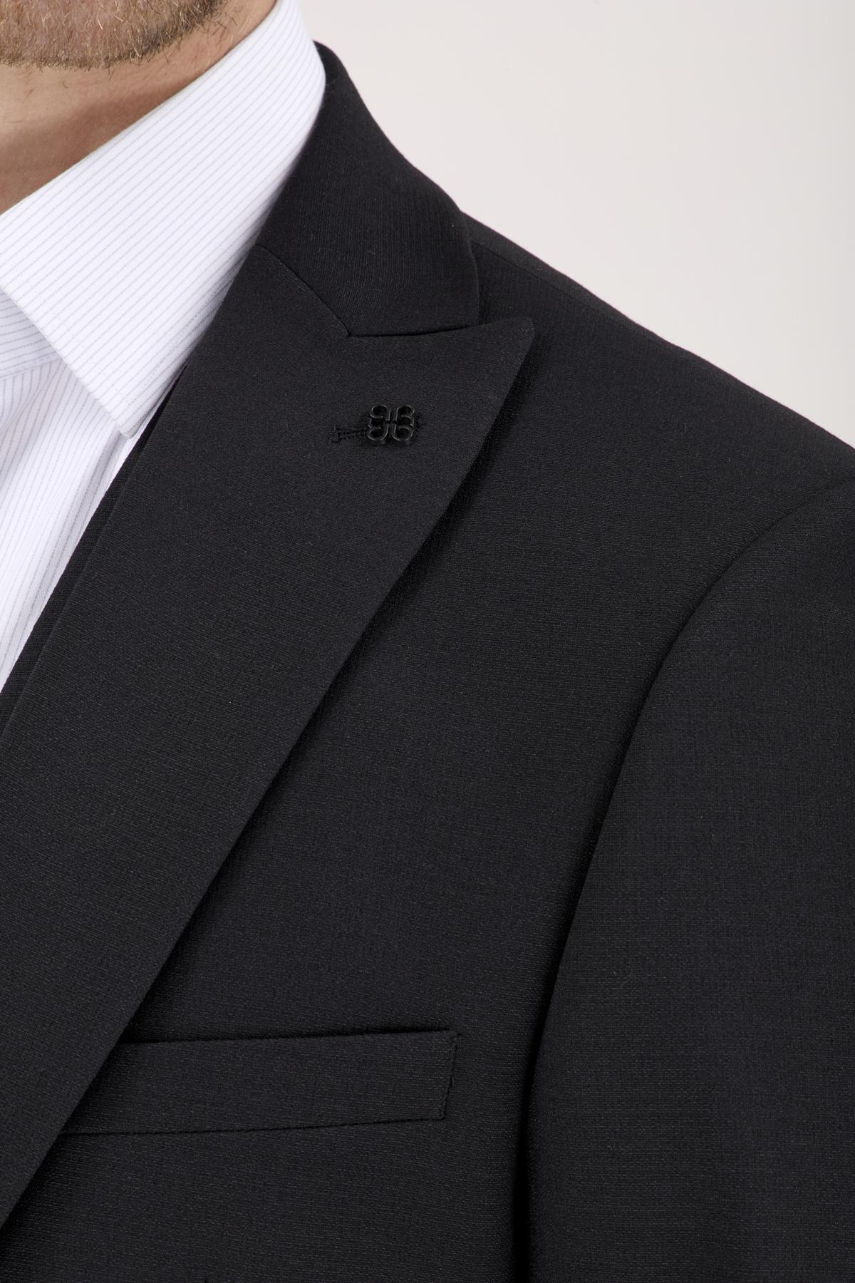 Erkek Slim Fit Sivri Yaka Siyah Yelekli Takım Elbise