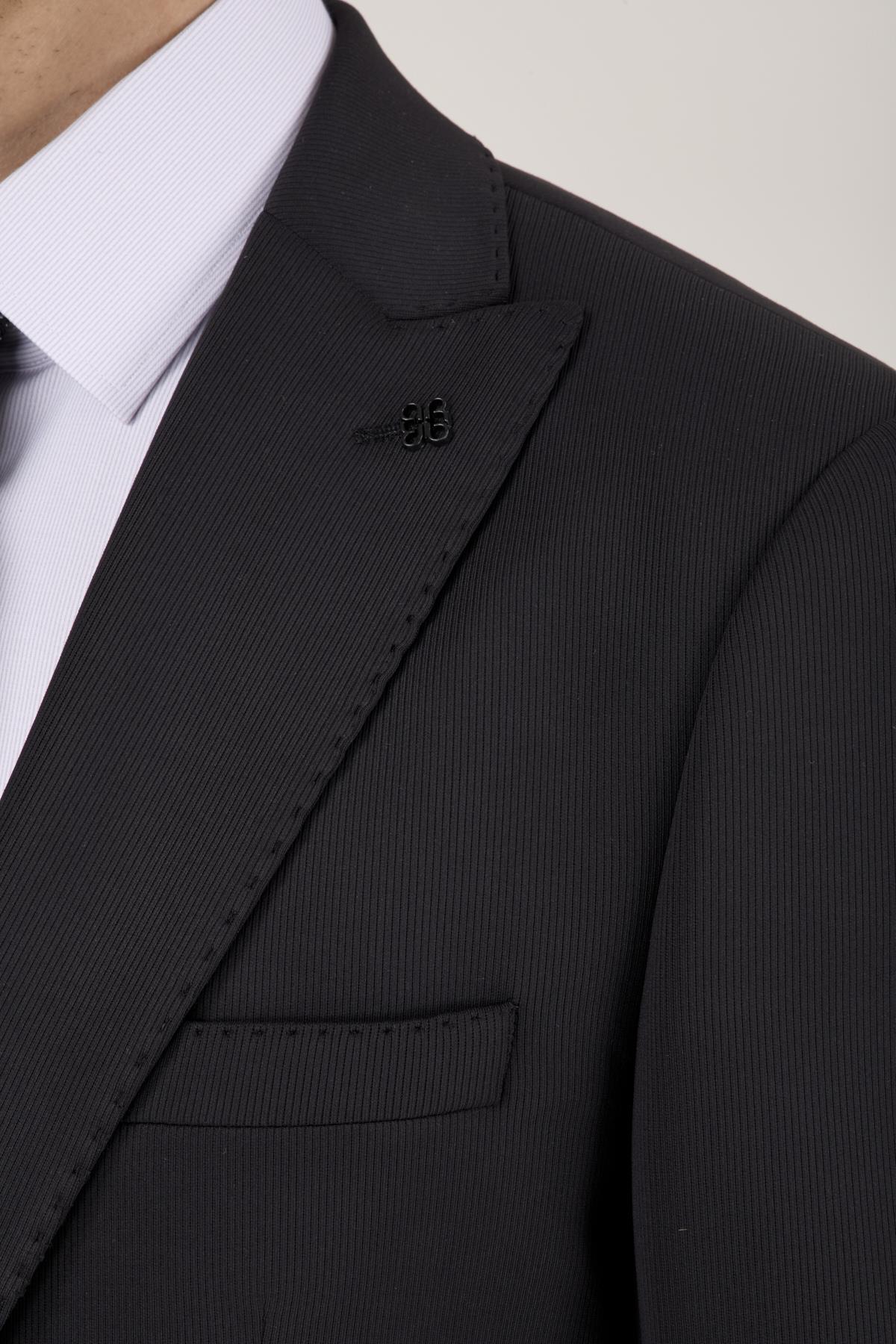 Erkek Slim Fit Sivri Yaka Puntolu Torba Cepli Siyah Yarım Astar Takım Elbise