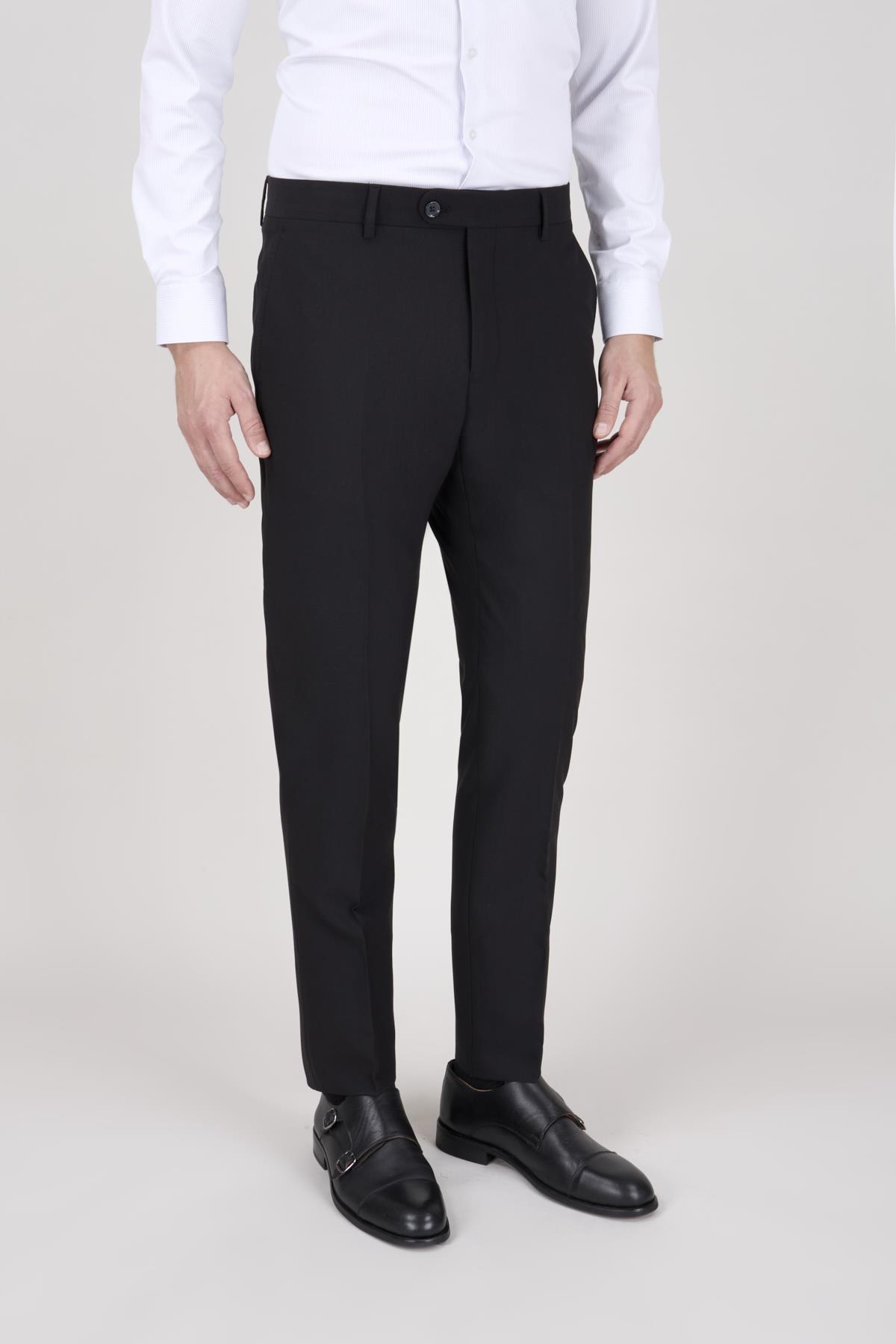 Erkek Slim Fit Sivri Yaka Siyah 8 Drop Yelekli Takım Elbise