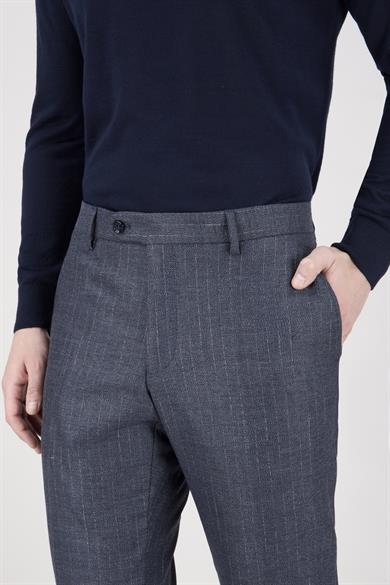 Erkek Slim Fit Sivri Yaka Açık Lacivert Kruvaze Model Takım Elbise