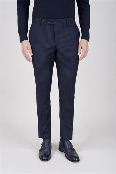 Erkek Slim Fit Sivri Yaka Açık Lacivert Yelekli Takım Elbise