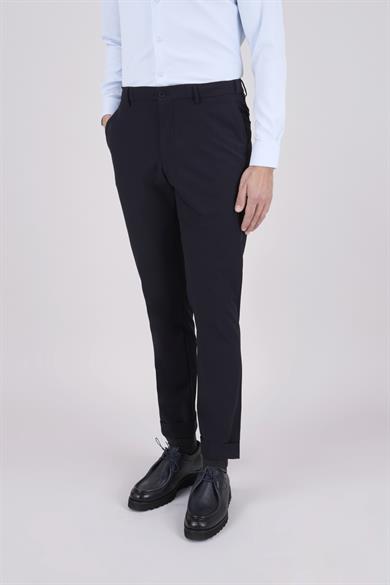 Erkek Slim Fit Sivri Yaka Torba Cep Yarım Astar Koyu Lacivert Kruvaze Takım Elbise