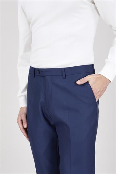 Erkek Slim Fit Sivri Yaka Puntolu Lacivert Yarım Astar Takım Elbise