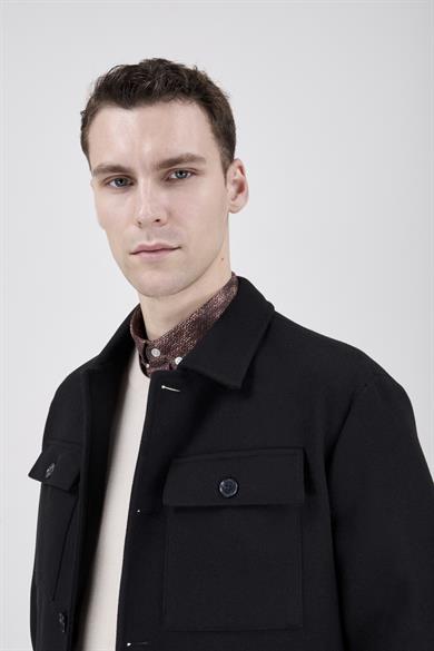 Erkek Siyah Bebe Yaka Mont