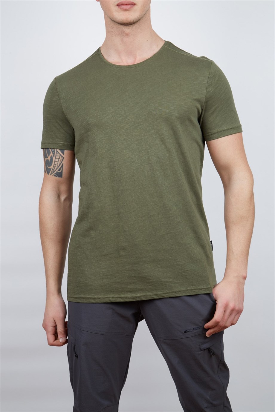 Alpinist Albino Basic T-Shirt Haki