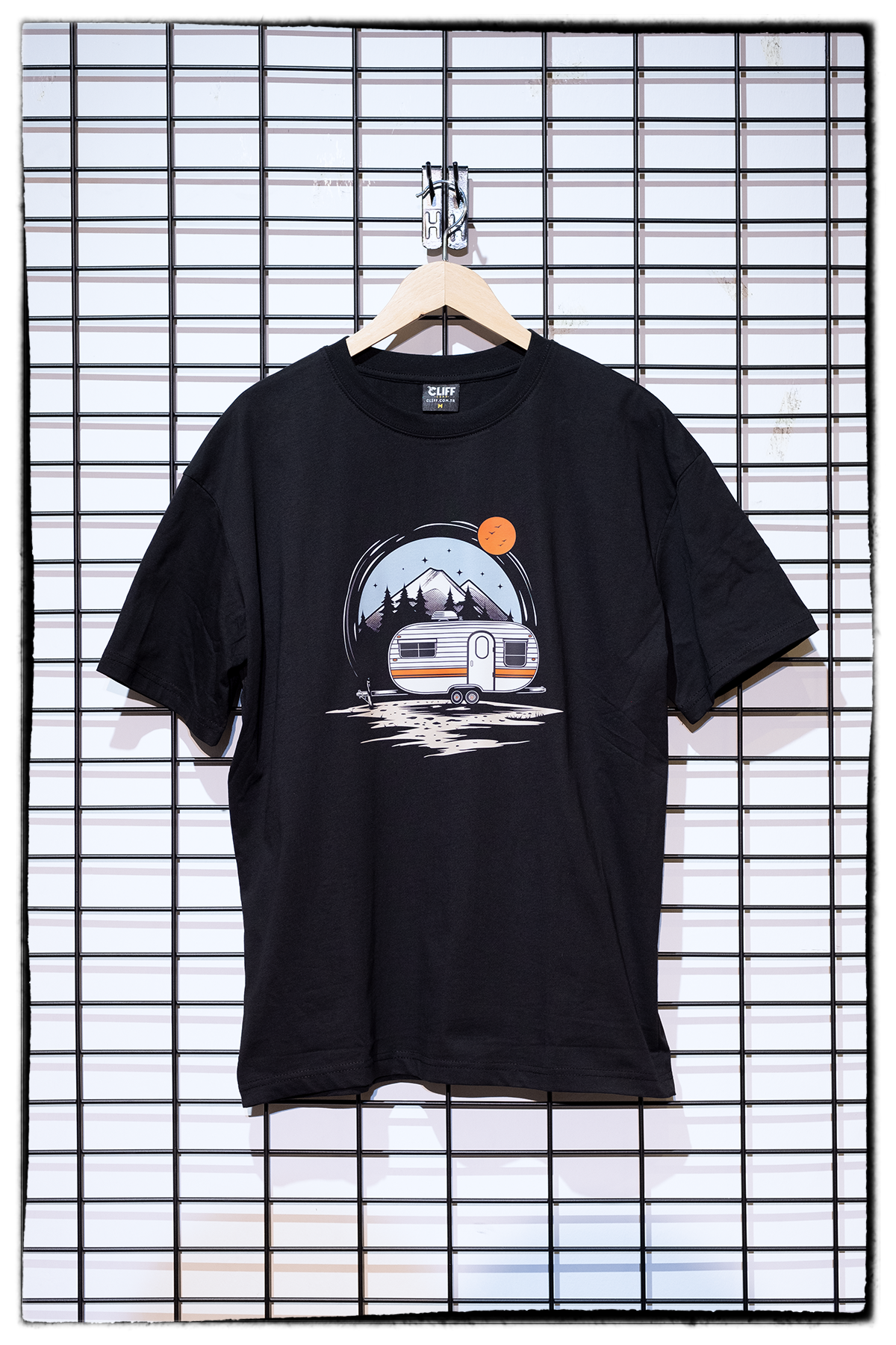 Cliff Cozy Tişört - Rahat Kesim, %100 Pamuk