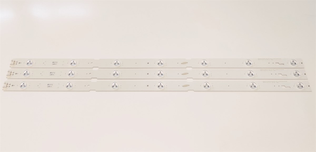 GRUNDIG 32 CLE 5525 BG LED BAR TAKIM
