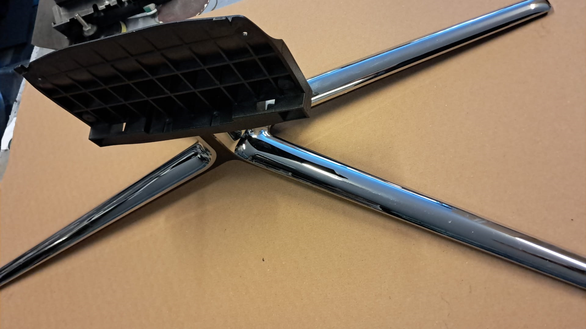 SAMSUNG UE60D8000 UE60D6500 UE65D8000 AYAK STAND  TV AYAĞISAMSUNG UE60D8000 UE60D6500 UE65D8000 AYAK STAND  TV AYAĞI