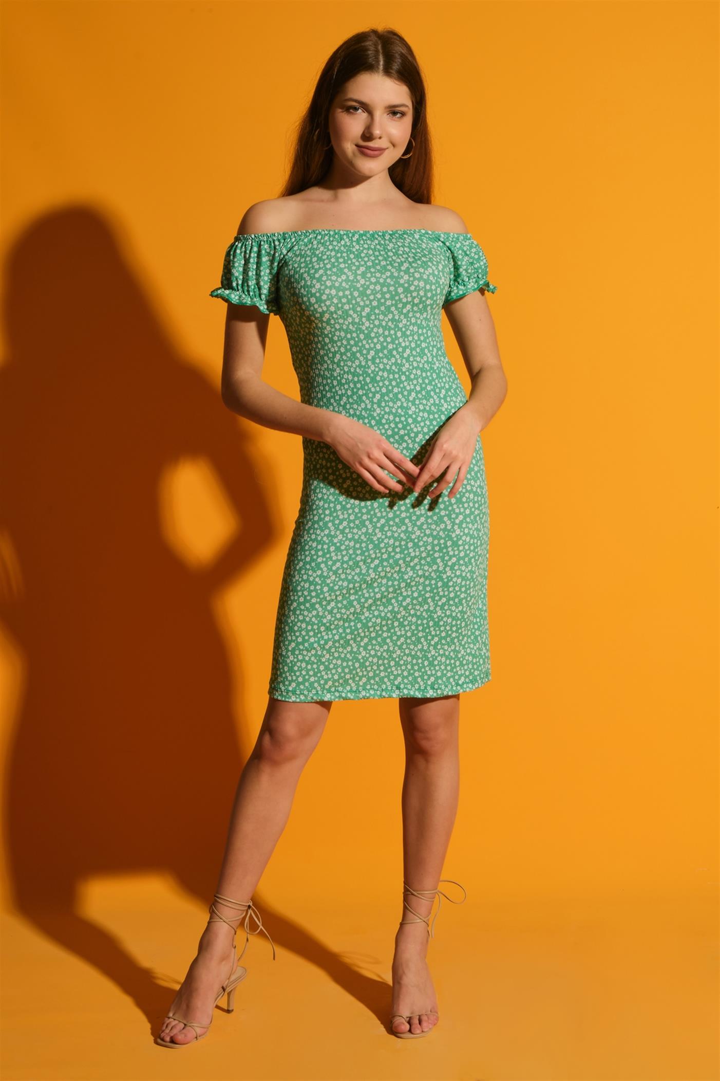 Geniş Yaka Kol Detaylı Çiçek Desenli Elbise - Yeşil