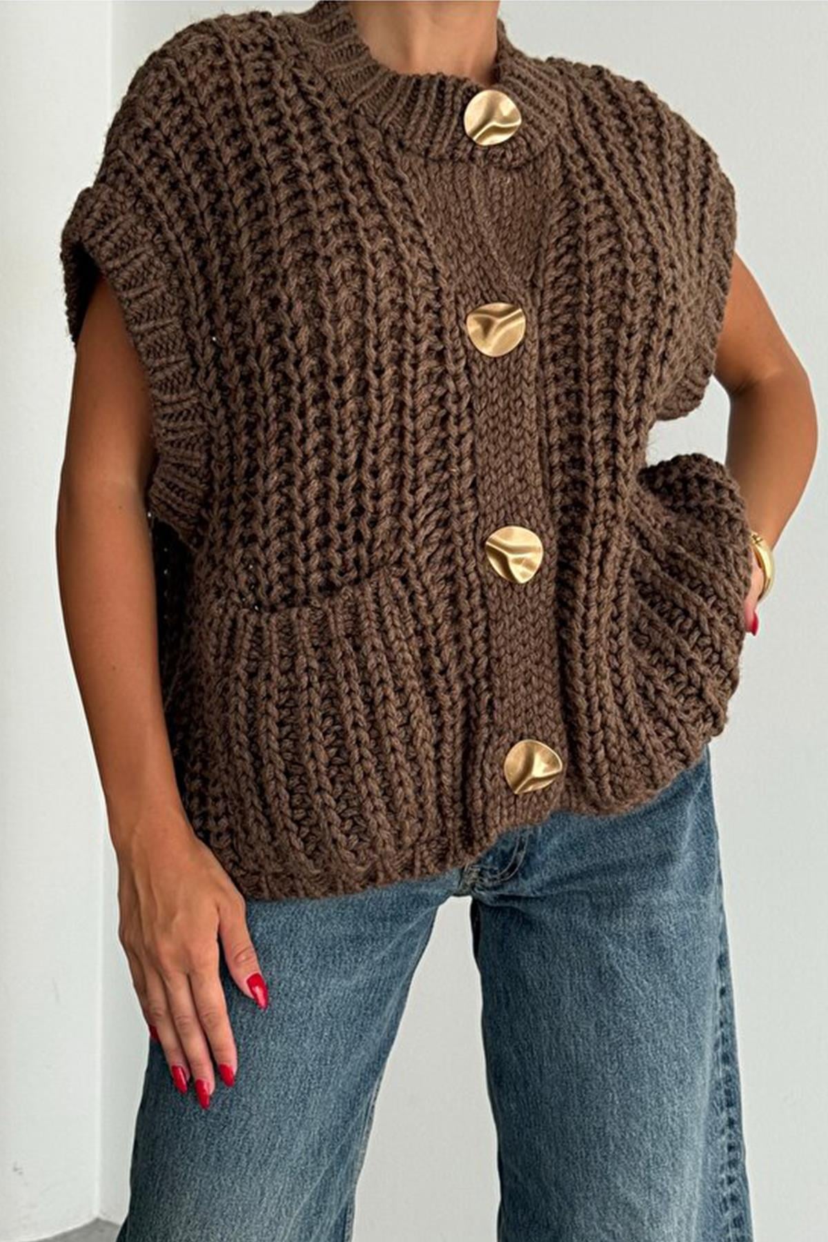 Kalın Örgü Gold Düğmeli Premium Trend Yelek - Kahve