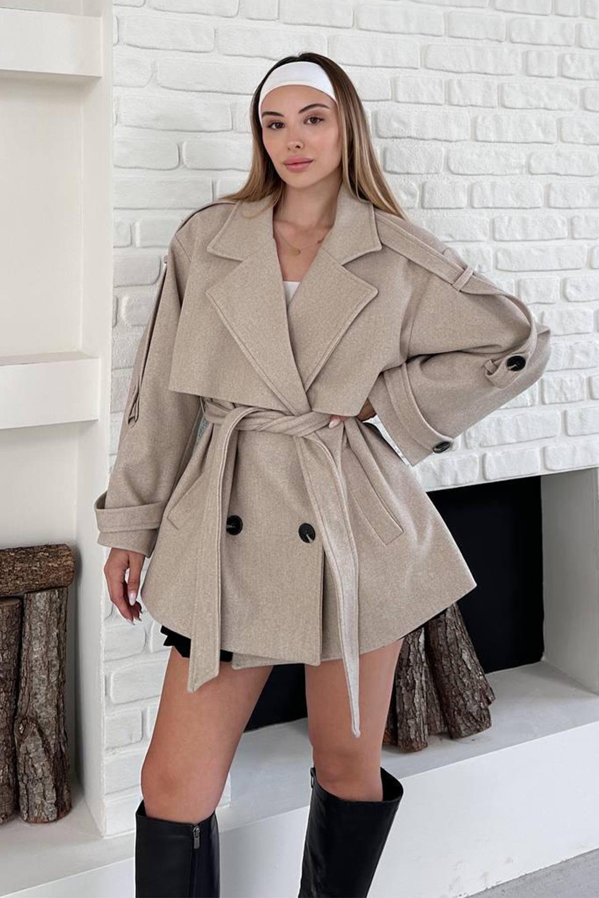 Kruvaze Yaka Kuşaklı Astarlı Apoletli Kaşe Kaban - Taş