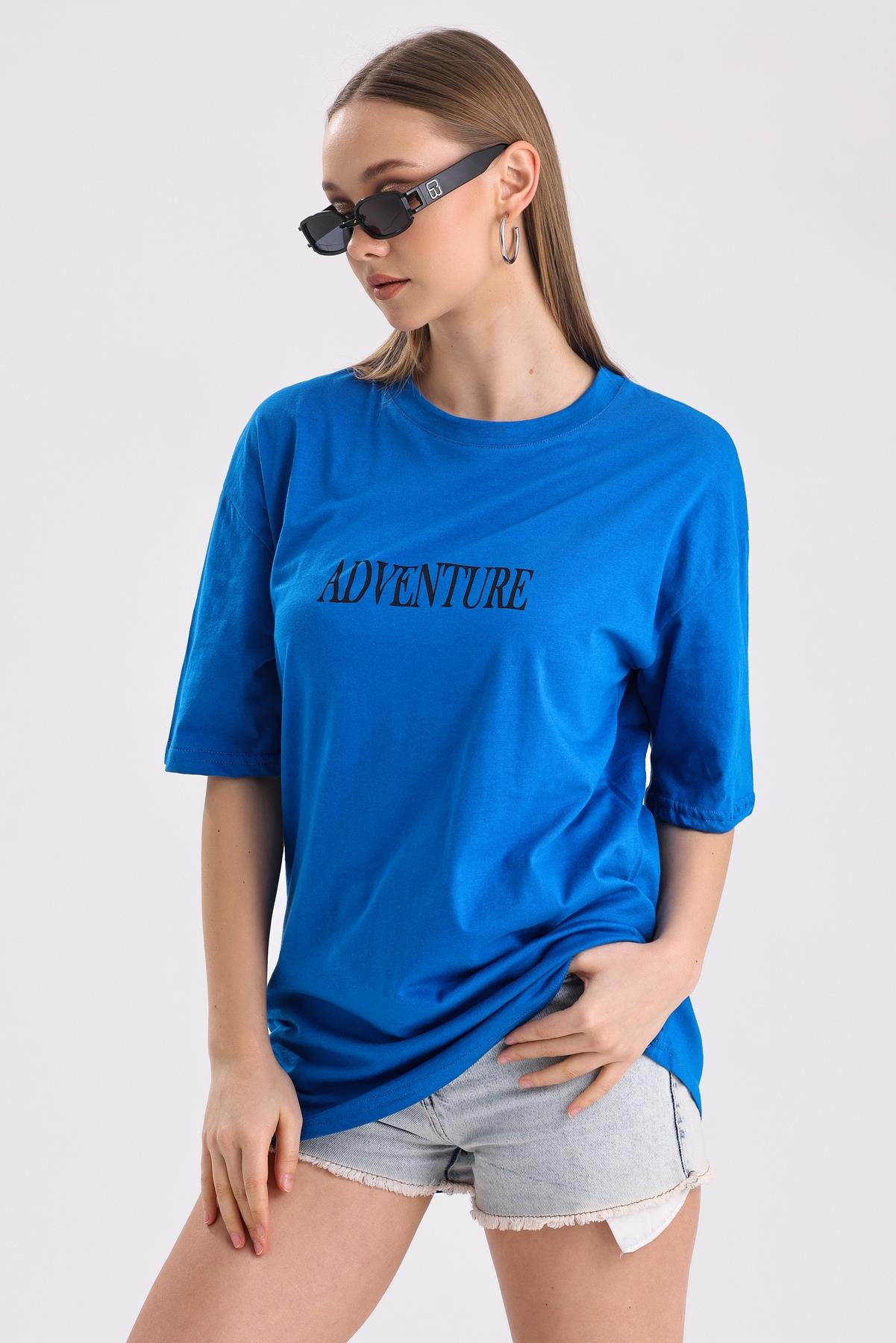 Ön Ve Sırt Adventure Baskılı Pamuklu Oversize Tişört - Mavi
