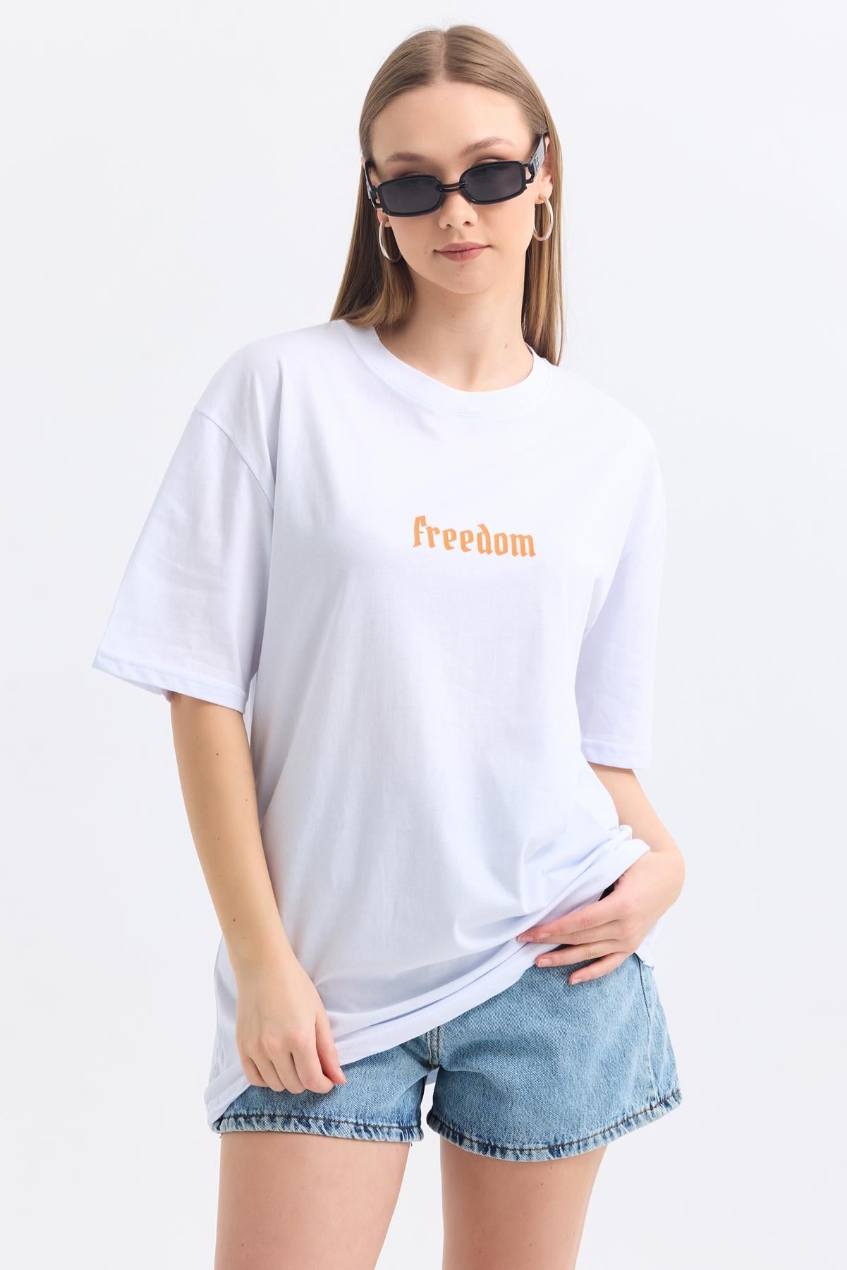 Ön Ve Sırt Freedom Kelebek Baskılı Pamuklu Oversize Tişört - Beyaz