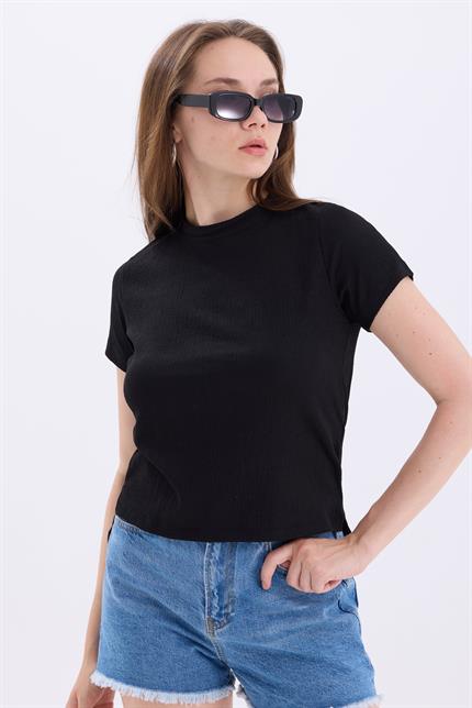 Bisiklet Yaka Yırtmaçlı Basic Crop Tişört - Siyah