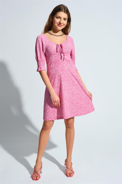 Büzgülü Kolu Gipeli Çiçek Desenli Elbise - Fuşya