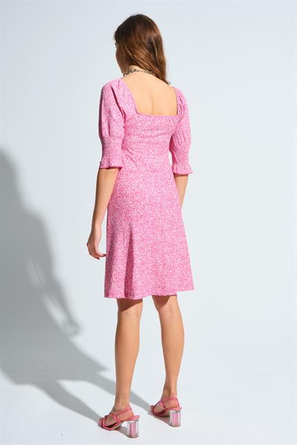Büzgülü Kolu Gipeli Çiçek Desenli Elbise - Fuşya