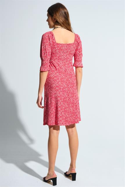 Büzgülü Kolu Gipeli Çiçek Desenli Elbise - Kırmızı